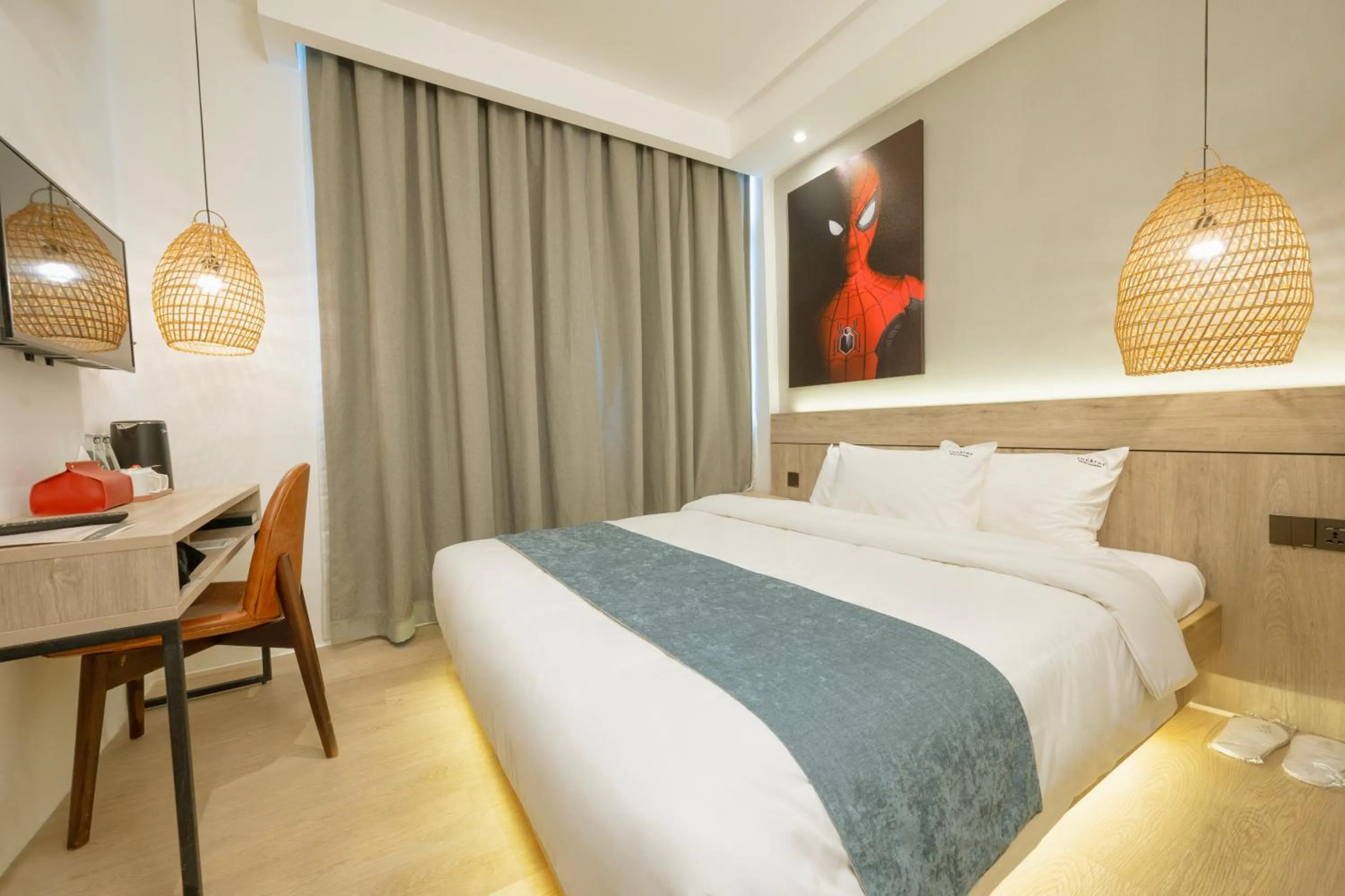 Bedroom, Bed in Theatre Hotel