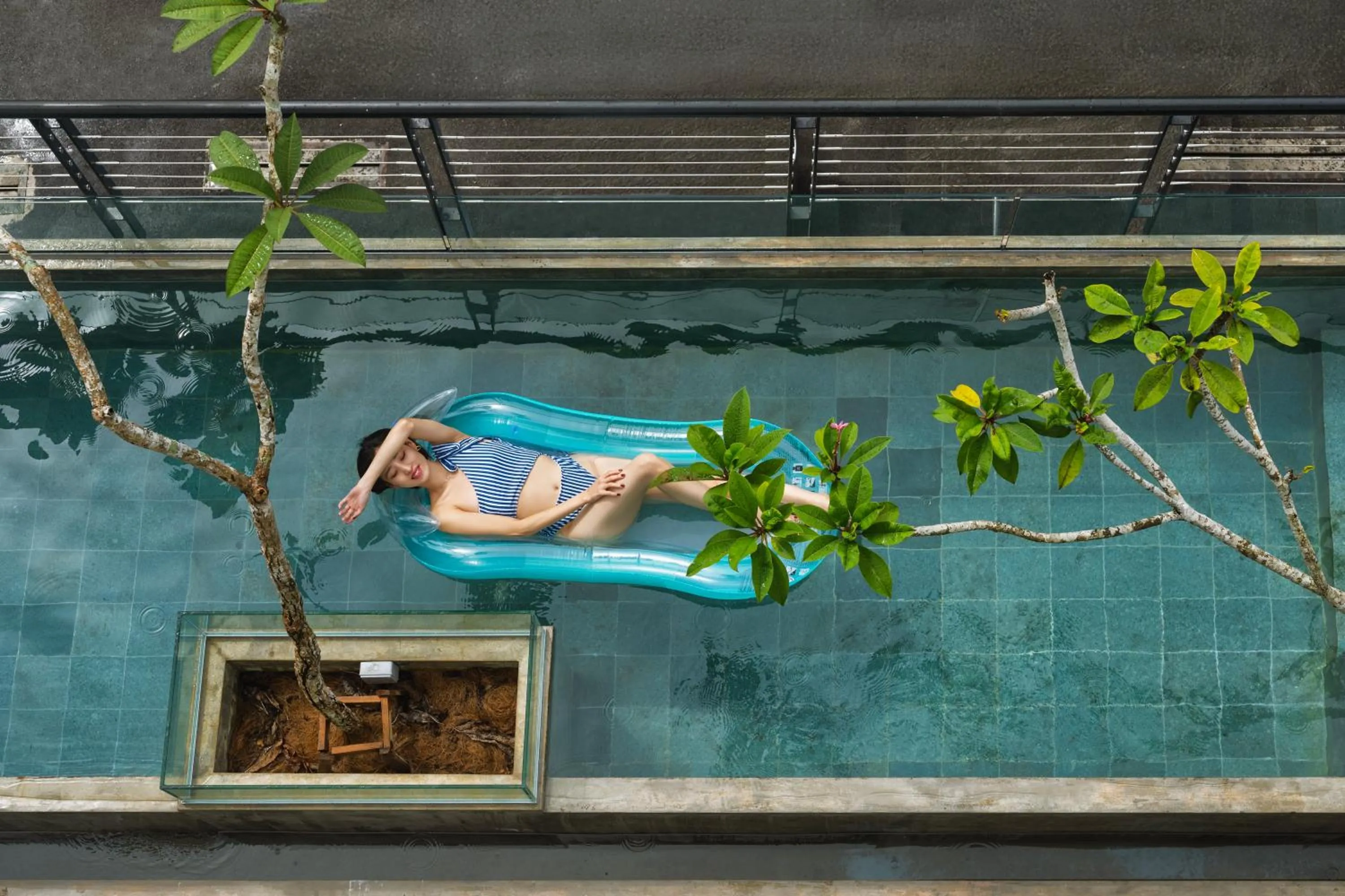 Swimming pool in Theatre Hotel