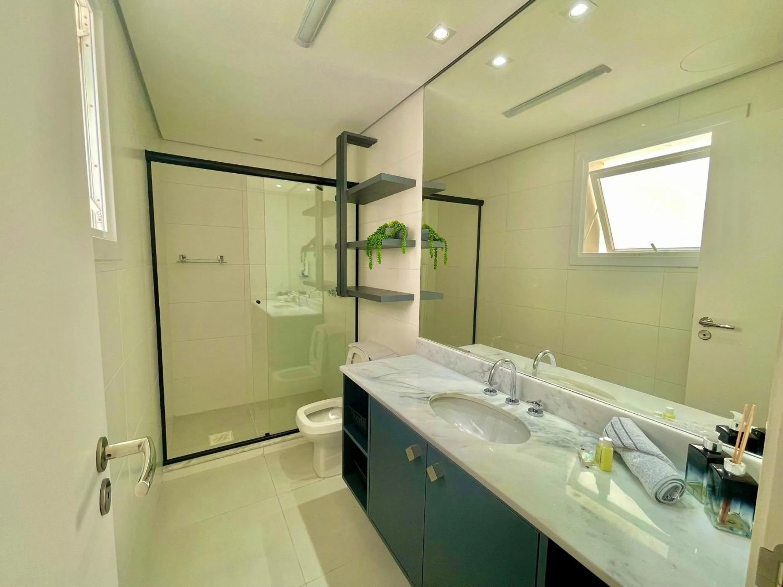 Toilet in Atlântida Green Square - 408B