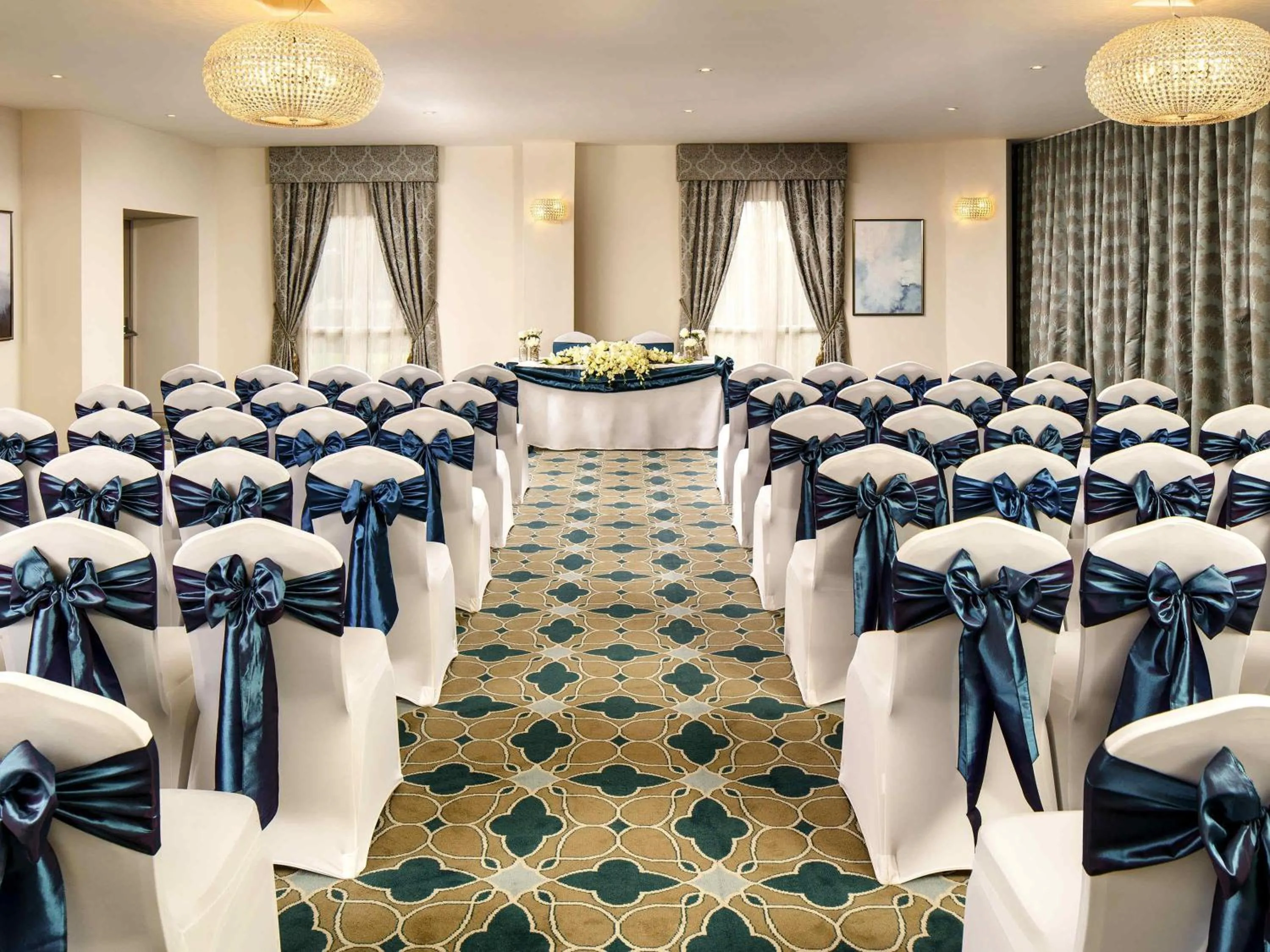 wedding in Mercure Chester Abbots Well Hotel