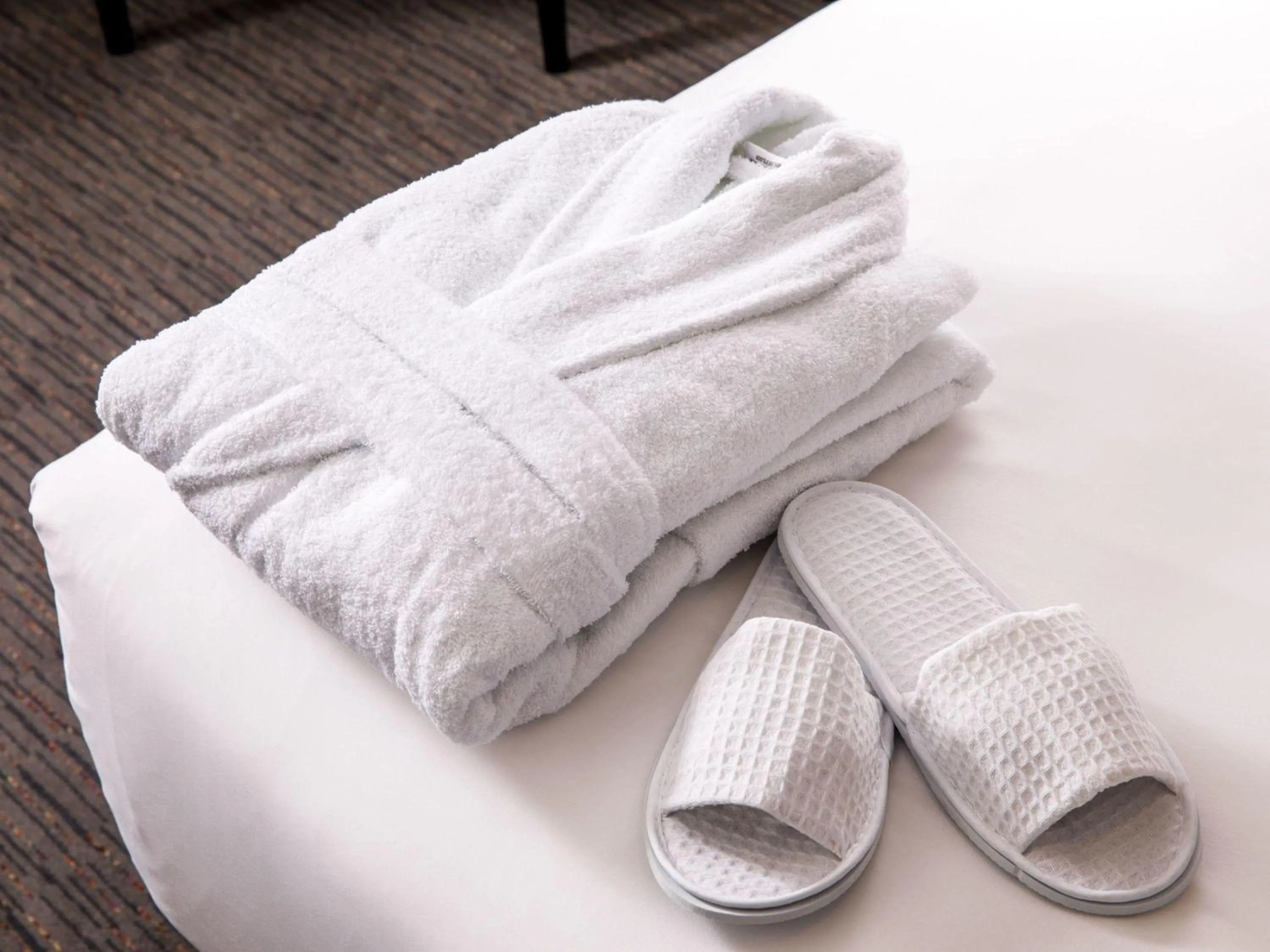 Bedroom in Mercure Chester Abbots Well Hotel