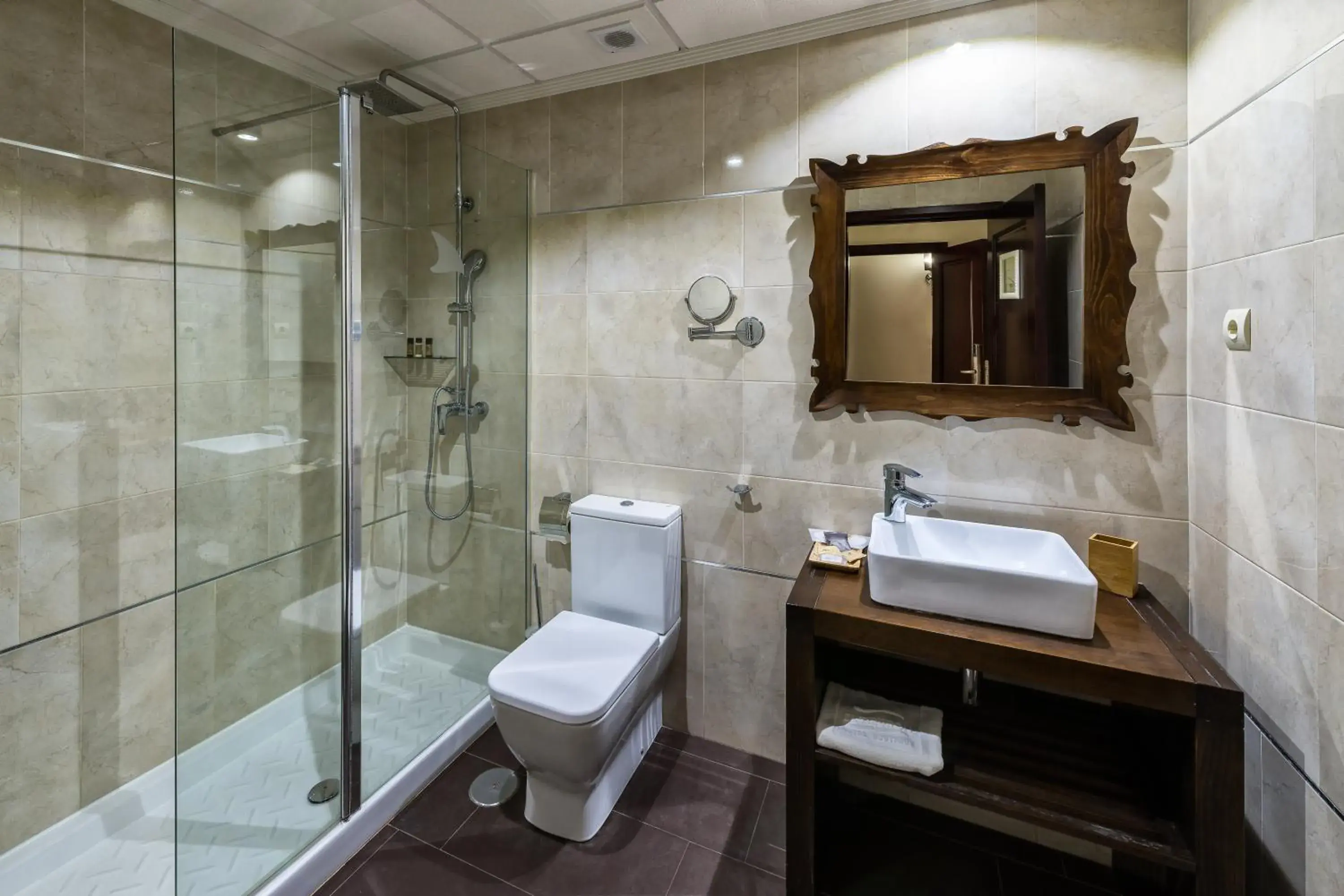 Bathroom in Moon Dreams Torremolinos - Adults Recommended Bathroom in Moon Dreams Torremolinos - Adults Recommended