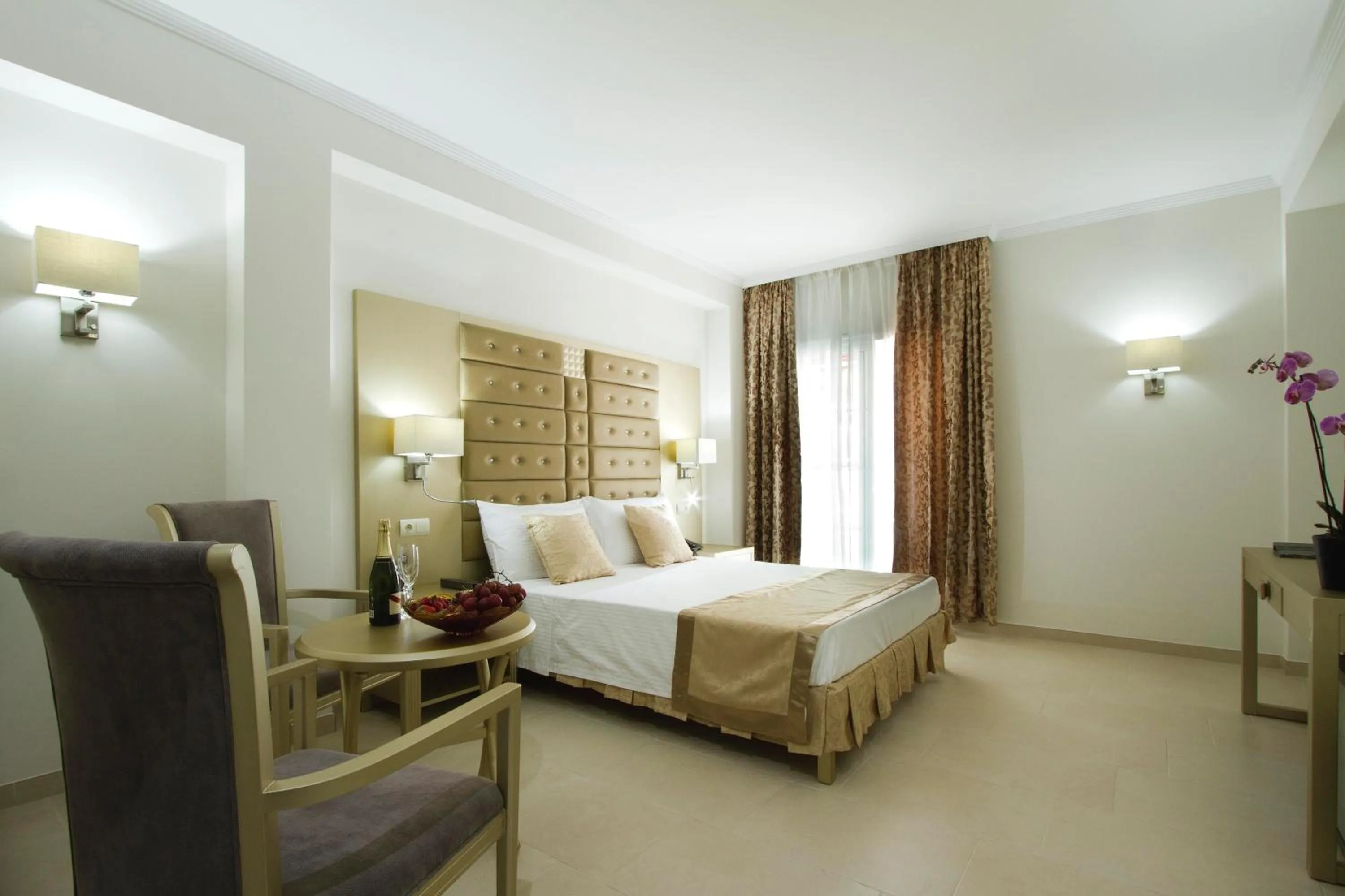 Bed in Moon Dreams Torremolinos - Adults Recommended