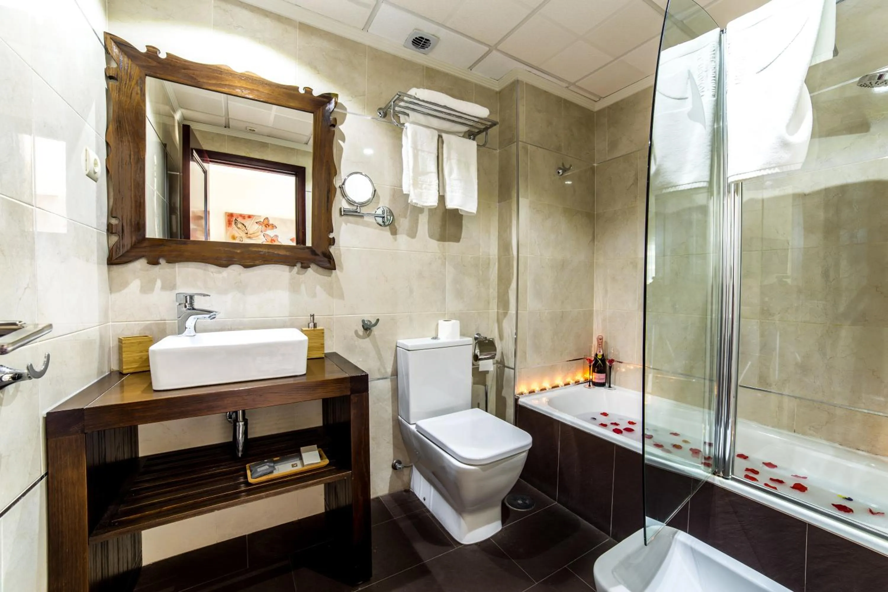Bathroom in Moon Dreams Torremolinos - Adults Recommended