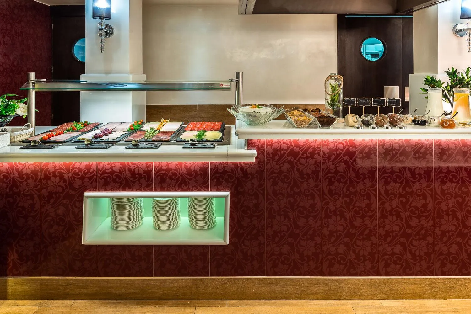 Buffet breakfast in Moon Dreams Torremolinos - Adults Recommended