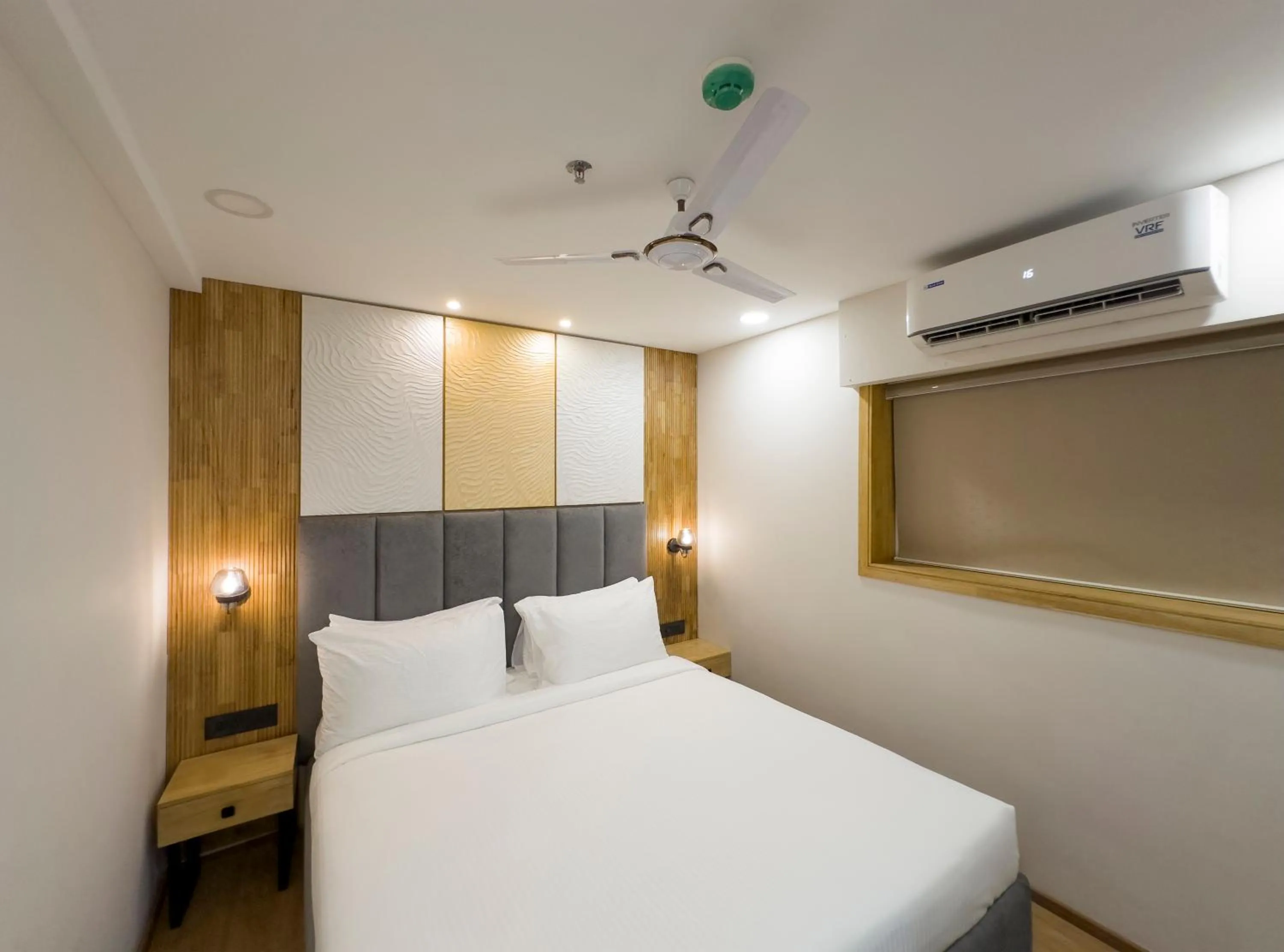 Bed in The Habitat Suites-Walkable distance to Guruvayoor temple