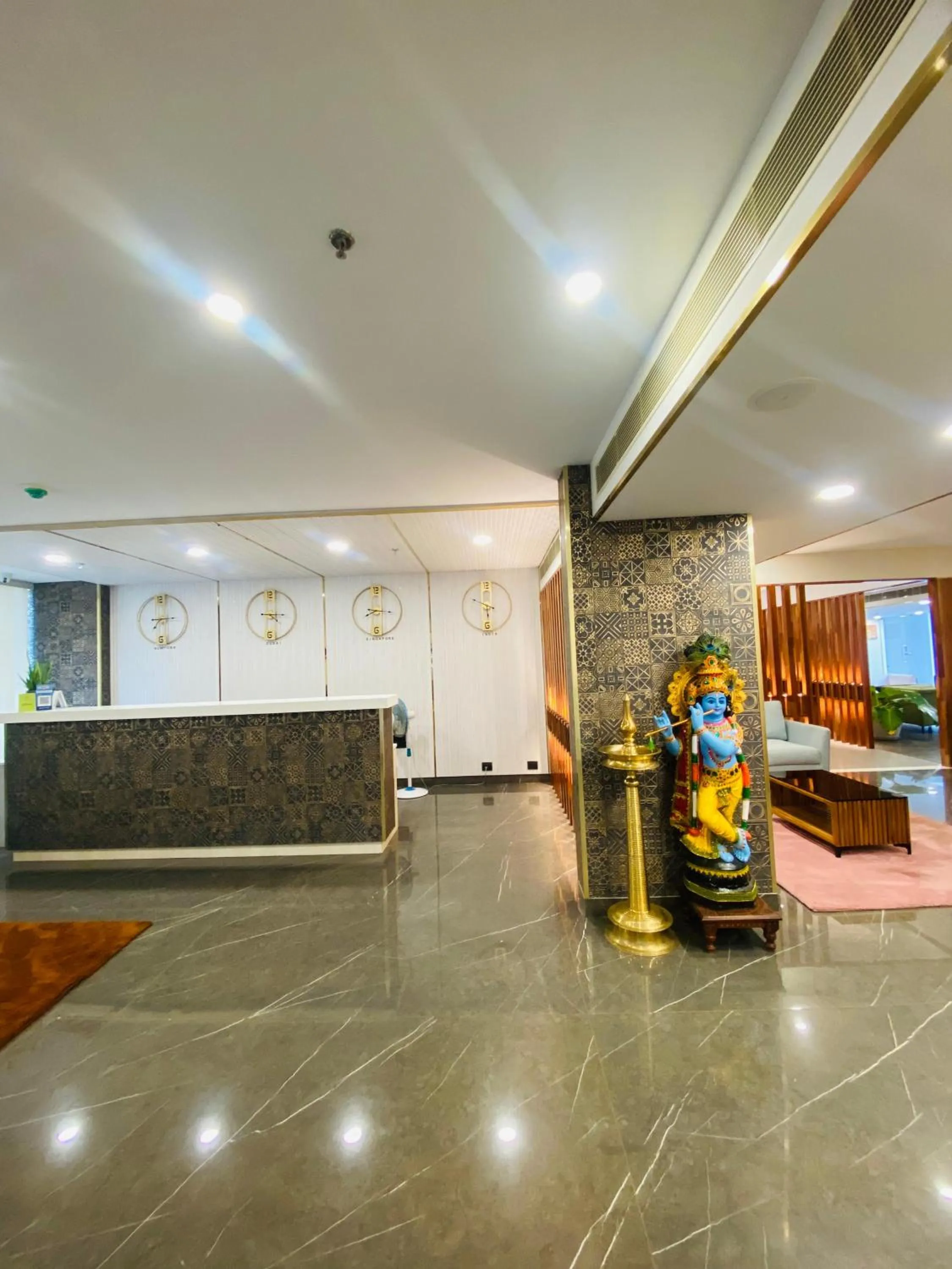 Lobby or reception in The Habitat Suites-Walkable distance to Guruvayoor temple