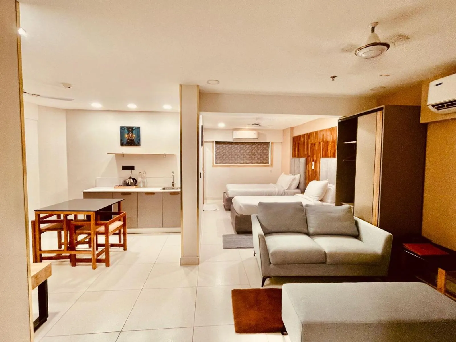 Living room in The Habitat Suites-Walkable distance to Guruvayoor temple