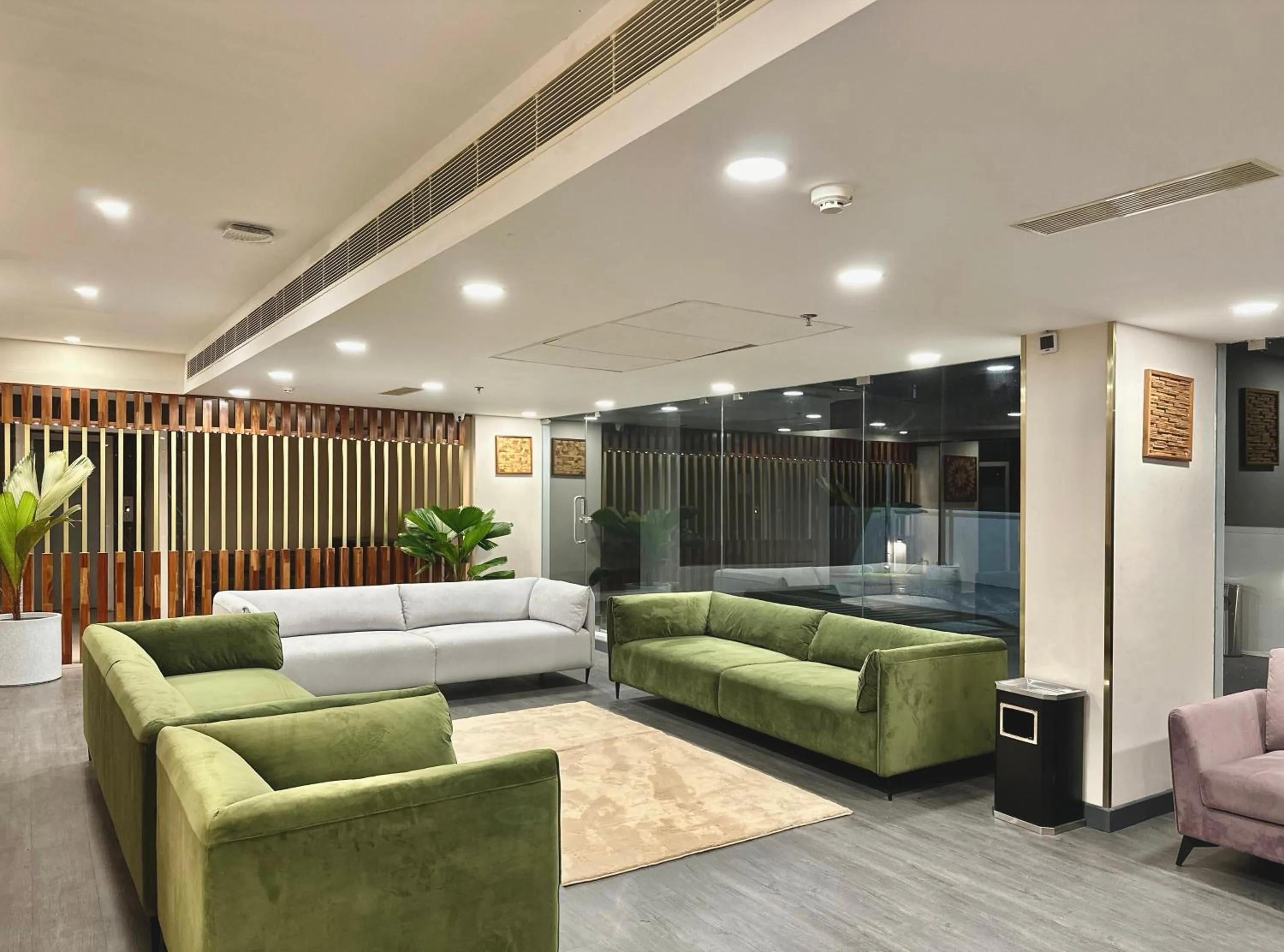 Living room in The Habitat Suites-Walkable distance to Guruvayoor temple