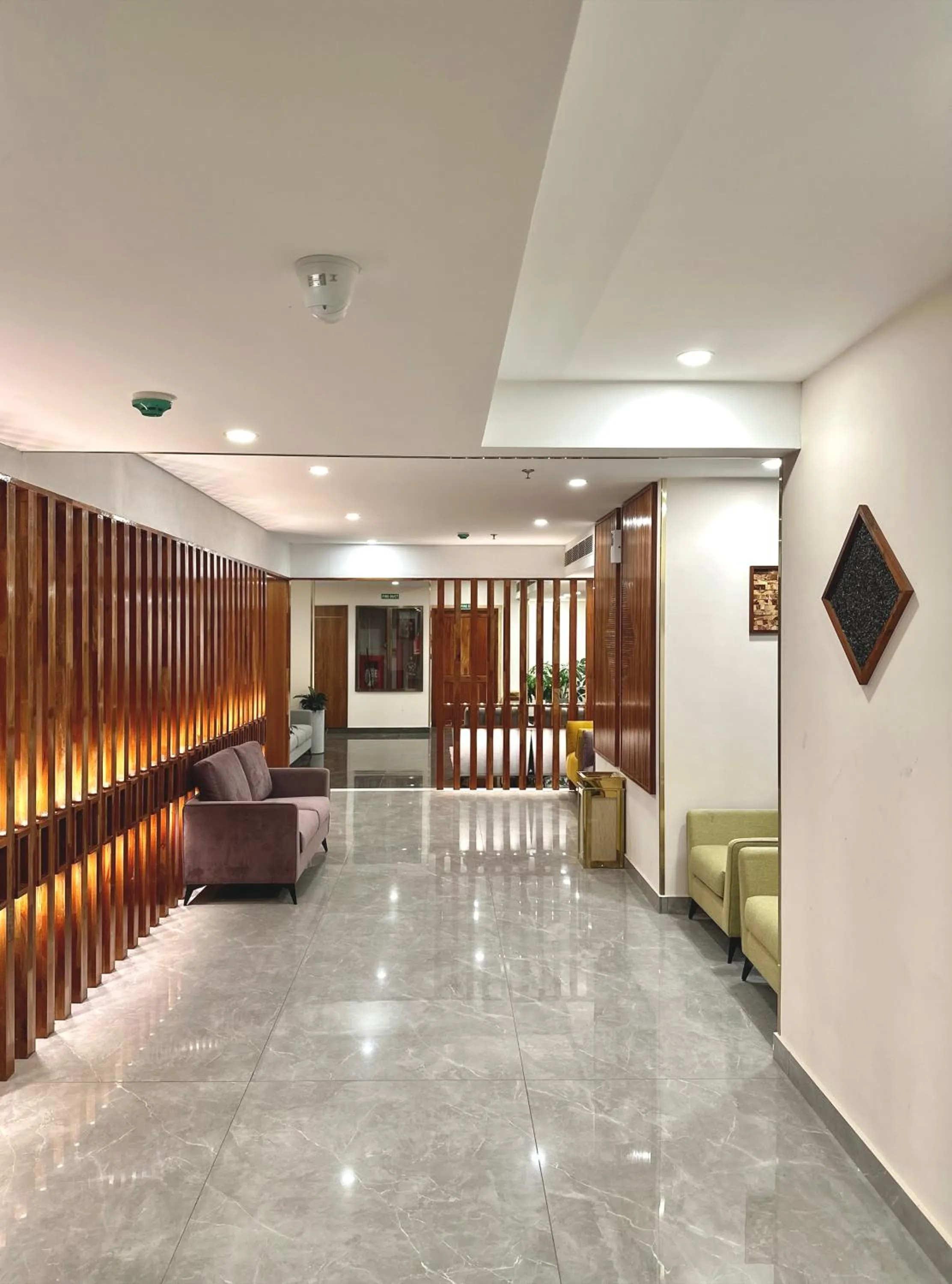 Lobby or reception in The Habitat Suites-Walkable distance to Guruvayoor temple