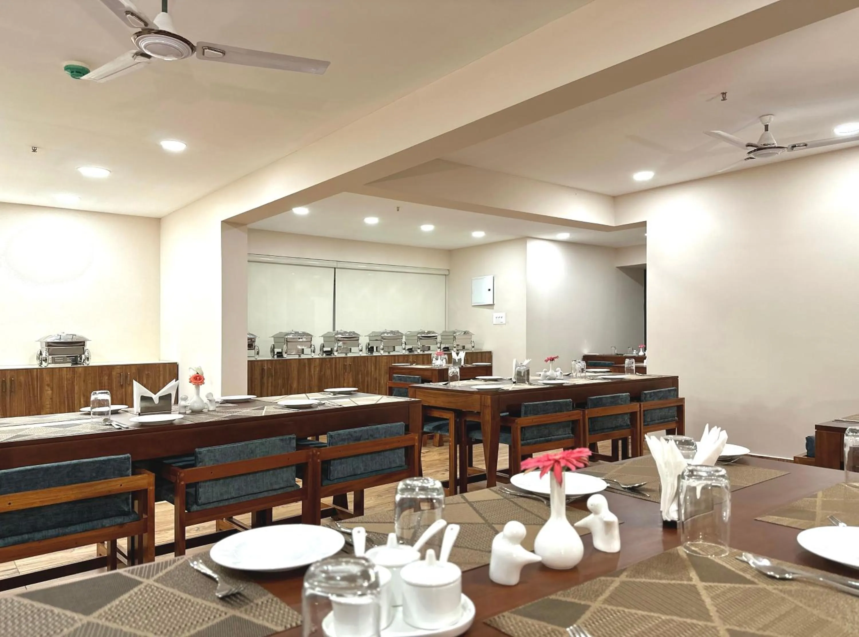 Restaurant/places to eat in The Habitat Suites-Walkable distance to Guruvayoor temple