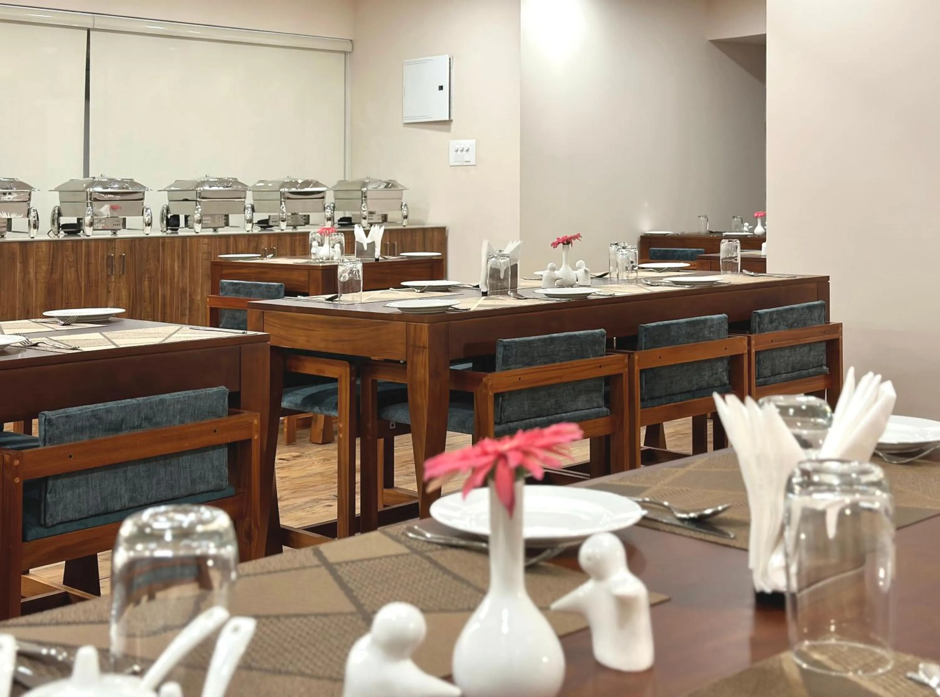 Restaurant/places to eat in The Habitat Suites-Walkable distance to Guruvayoor temple