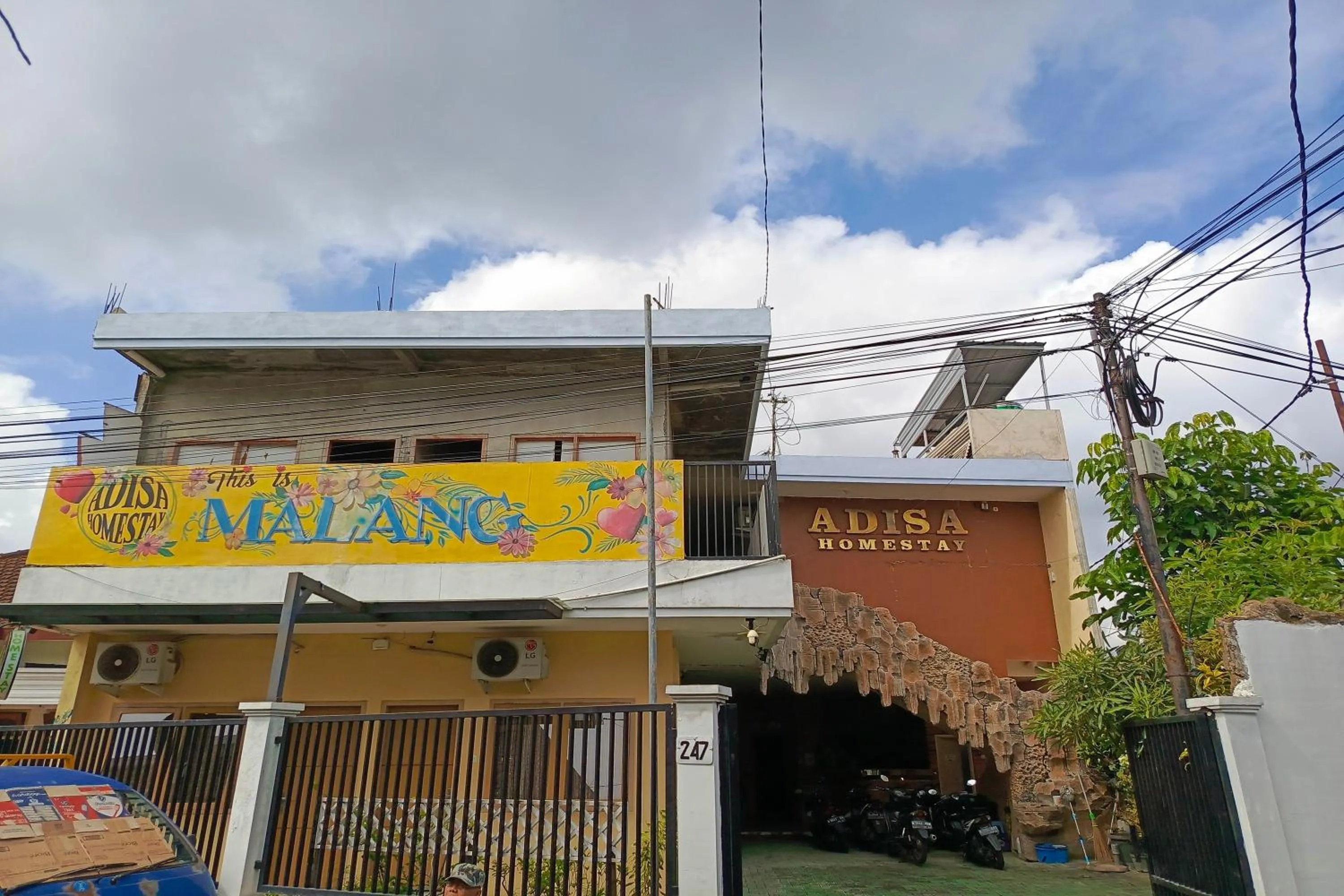 Property building in Adisa Homestay