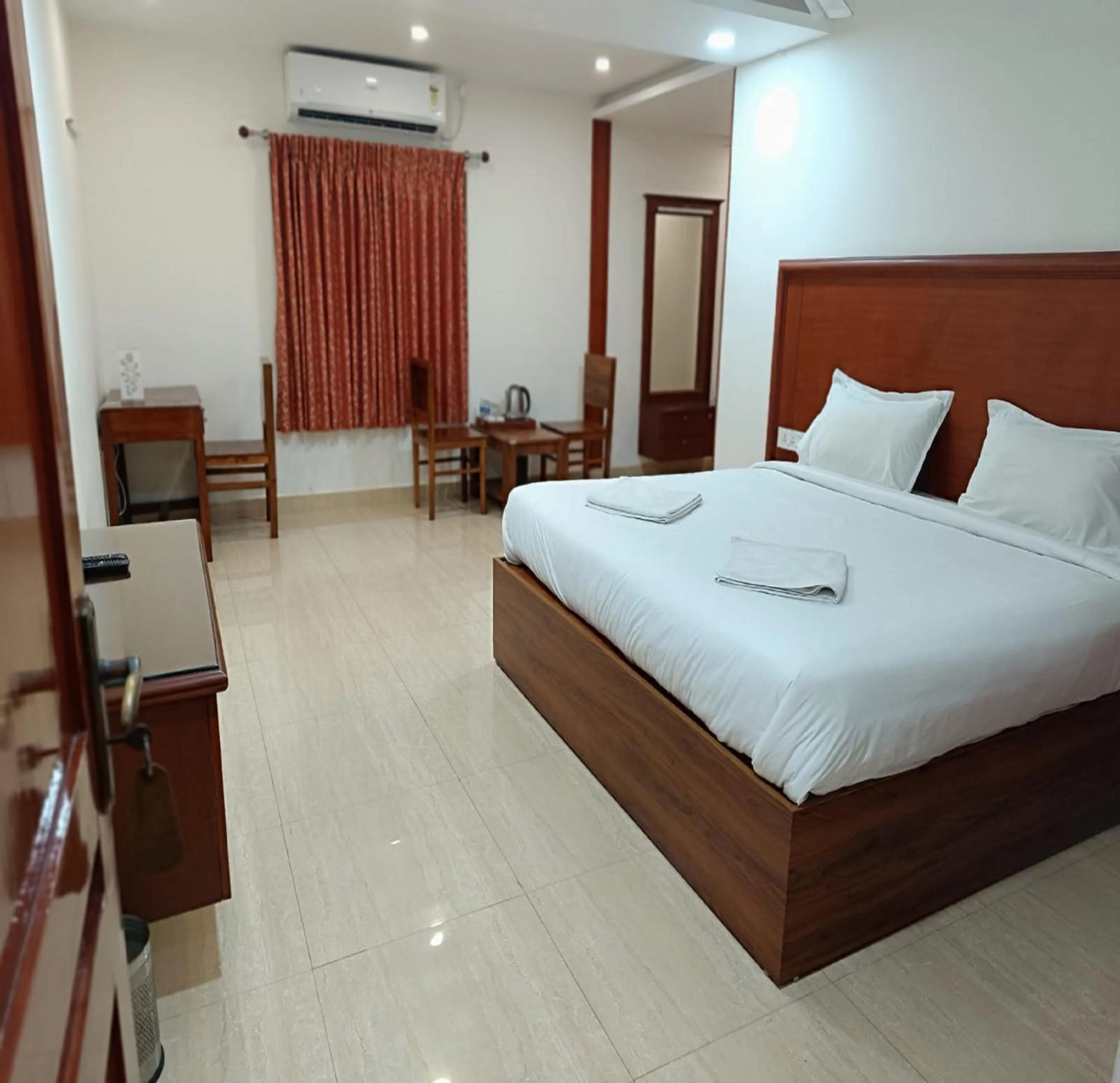 Bed in Azhagappa Residency