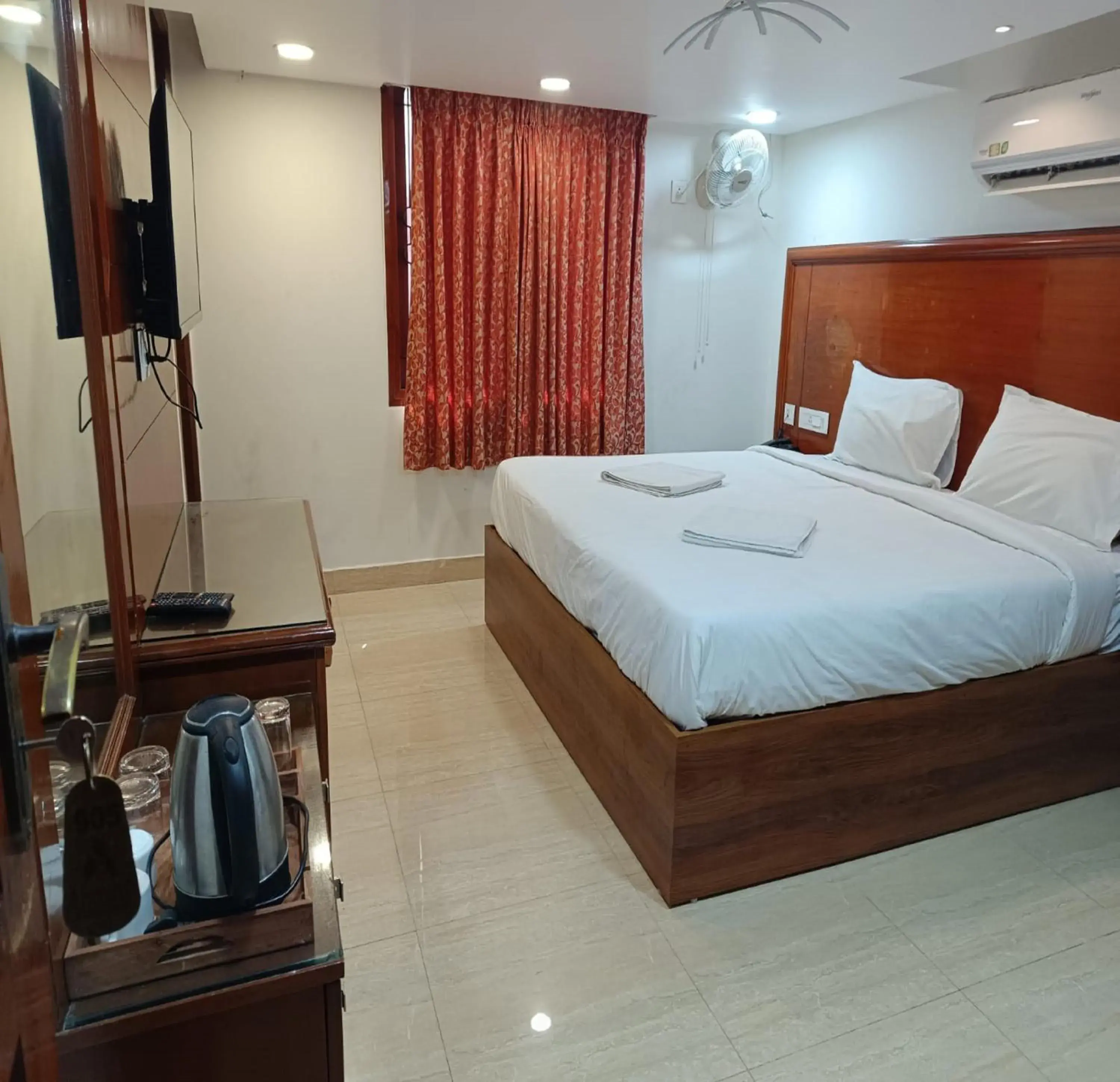 Bed in Azhagappa Residency Bed in Azhagappa Residency