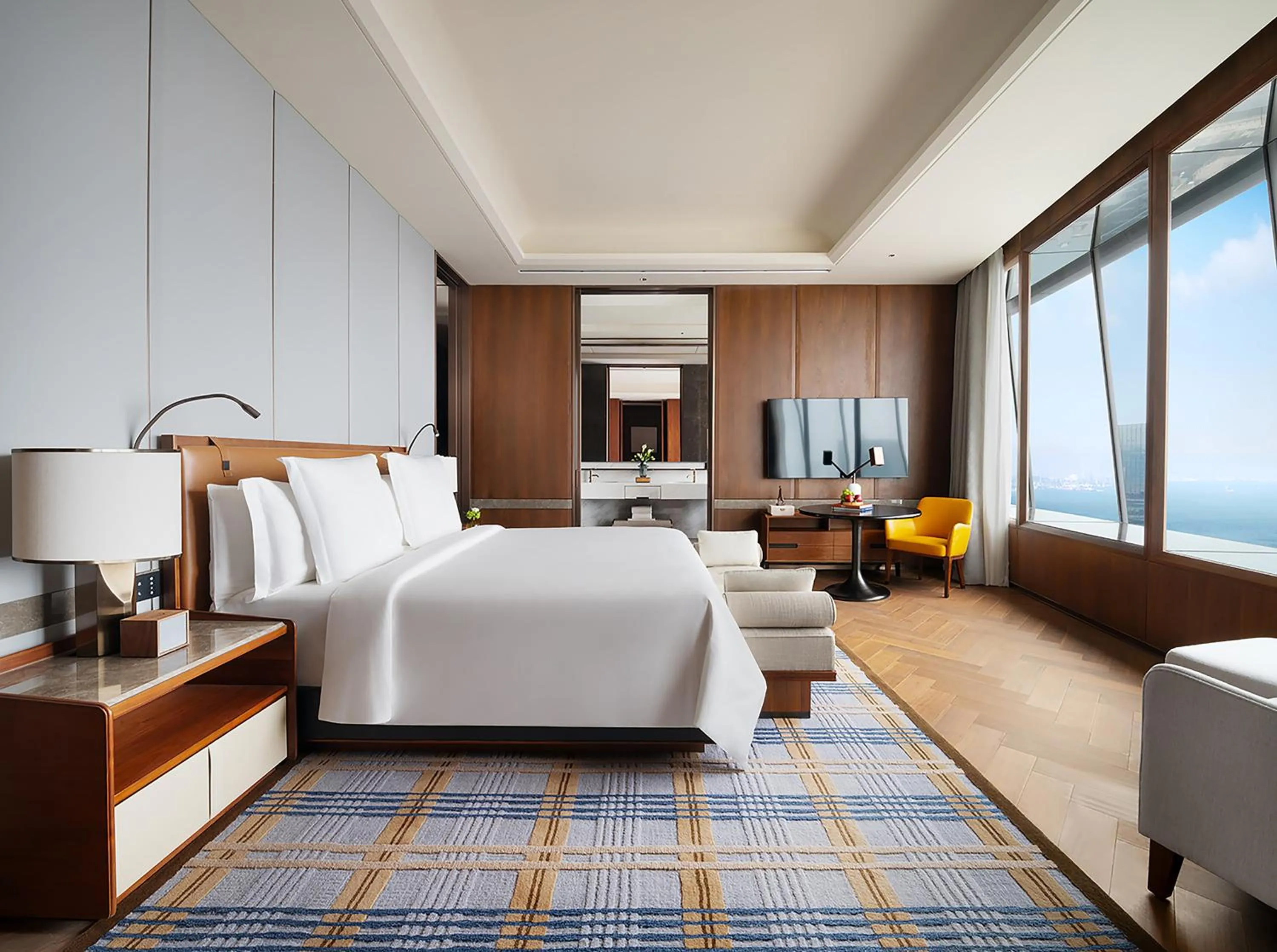 Bedroom, Bed in Four Seasons Hotel Dalian