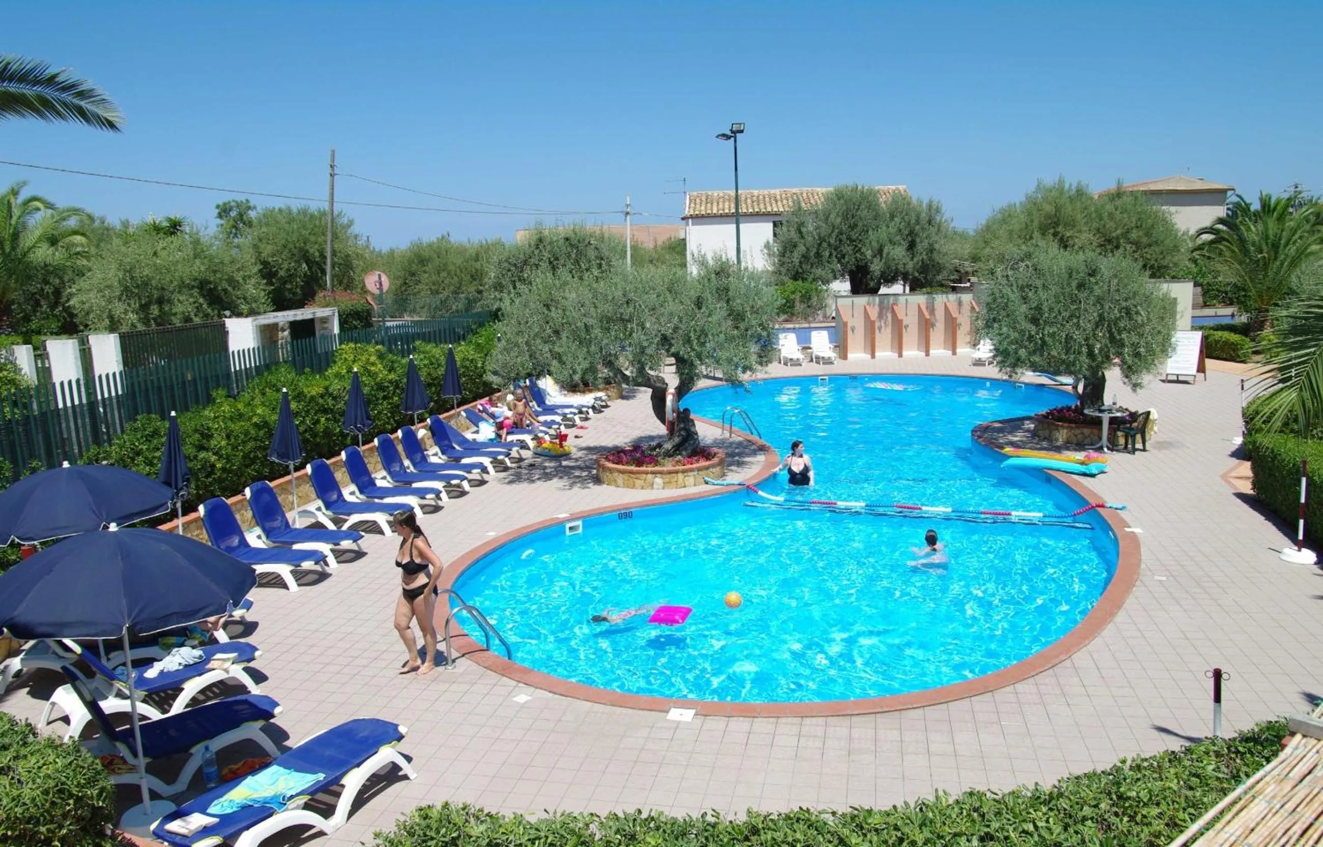 Swimming pool in Residence Fontana Barone