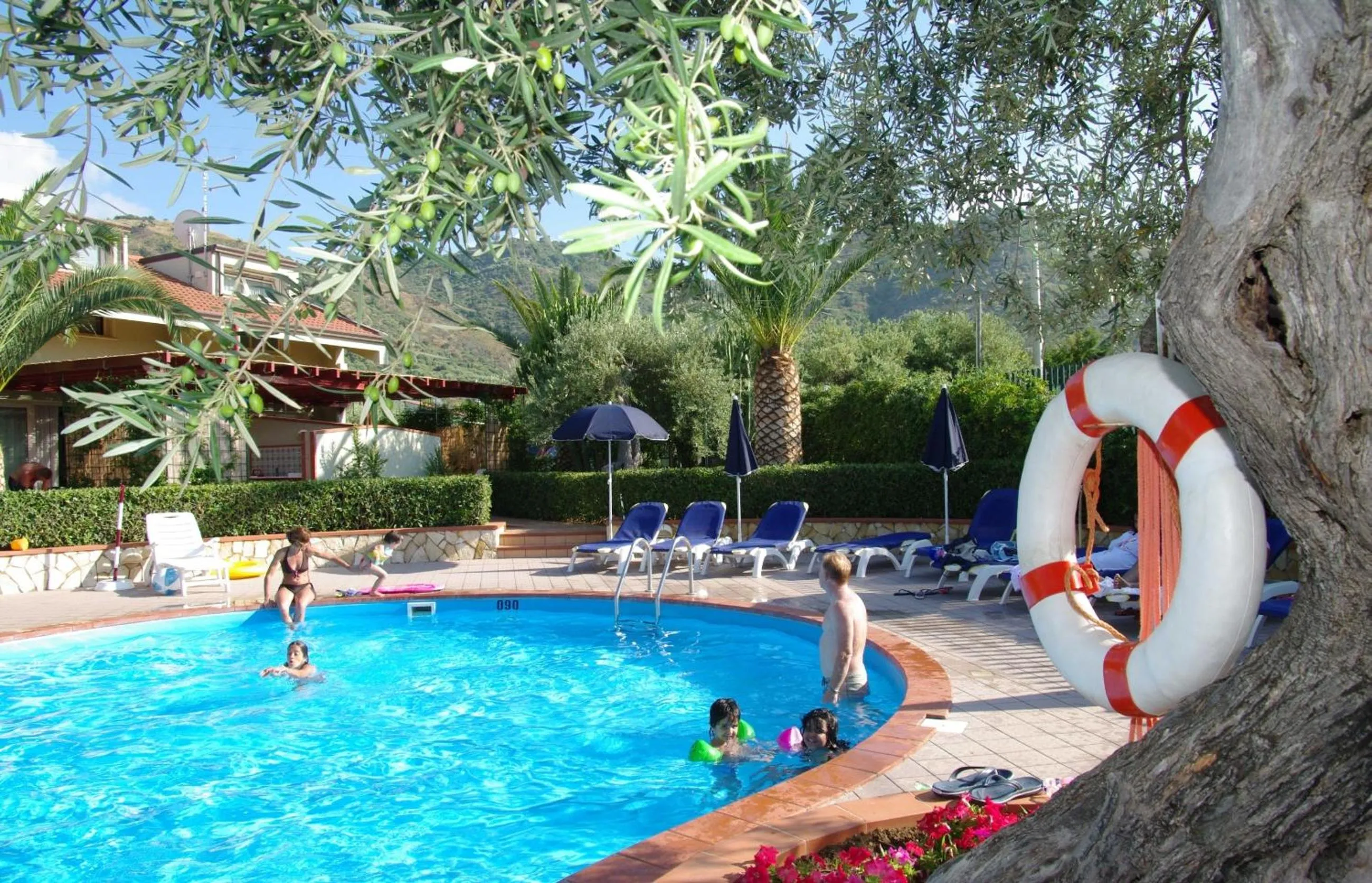 Swimming pool in Residence Fontana Barone