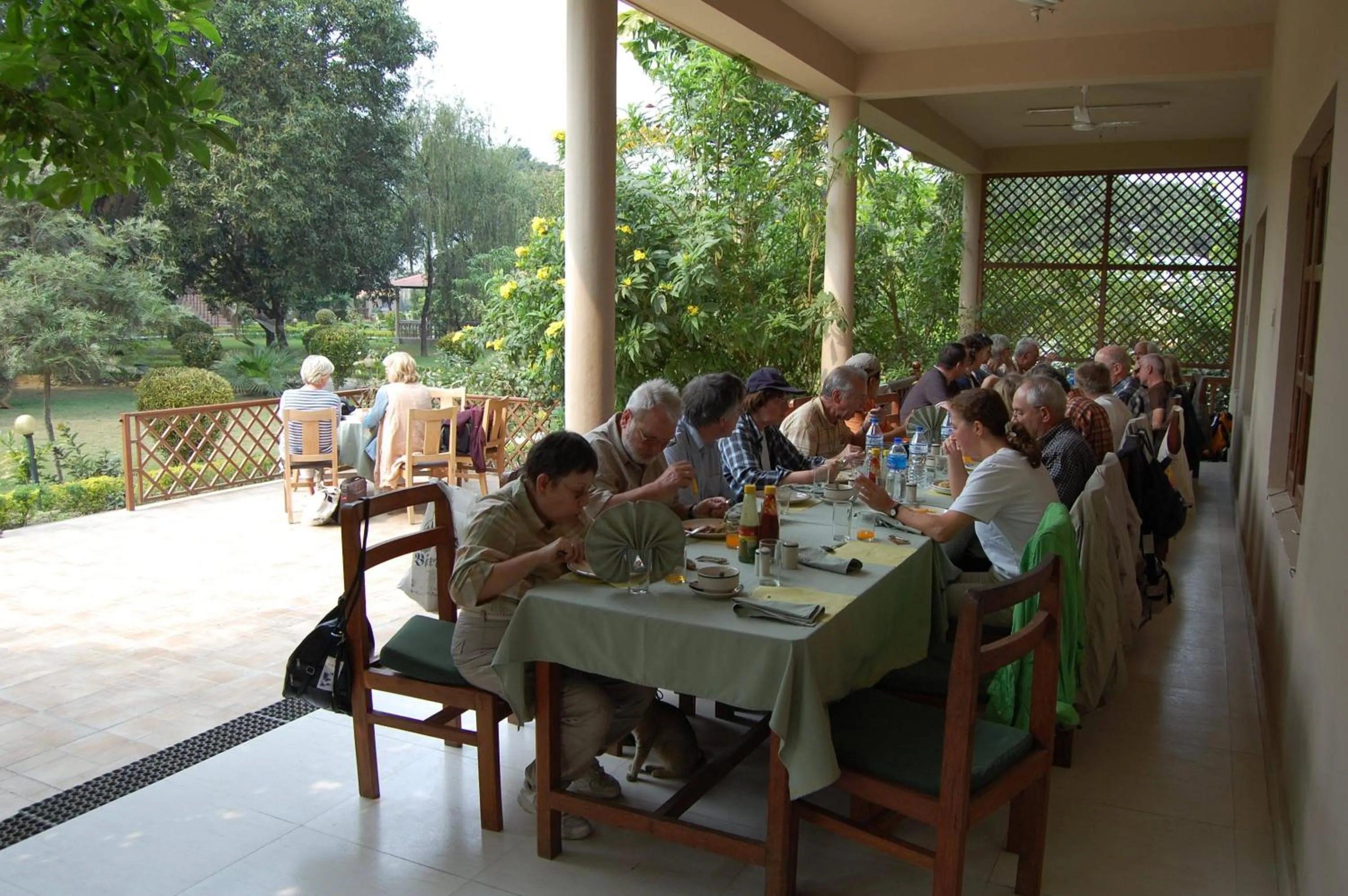 Restaurant/places to eat in Hotel Parkland