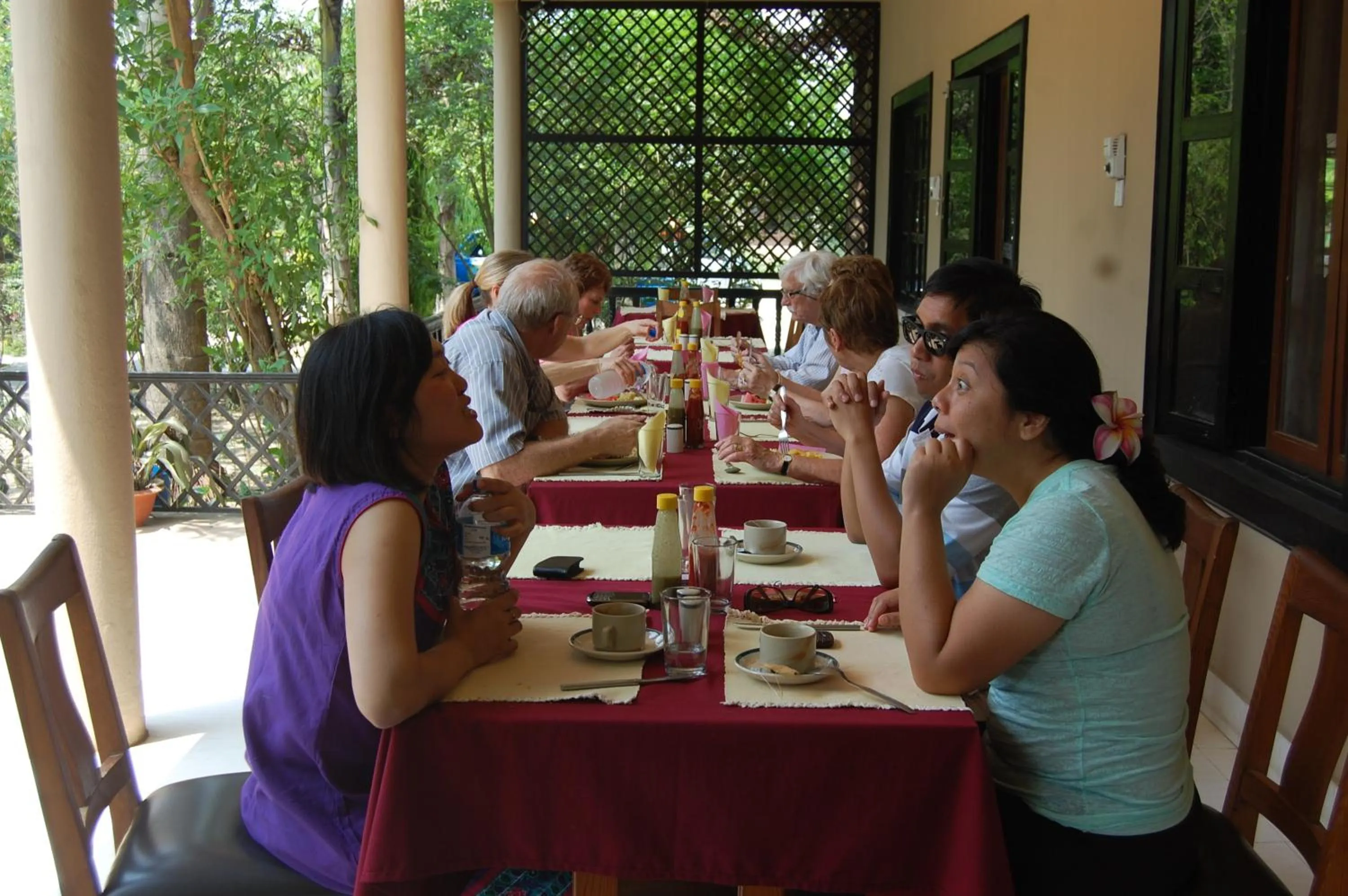 Restaurant/places to eat in Hotel Parkland