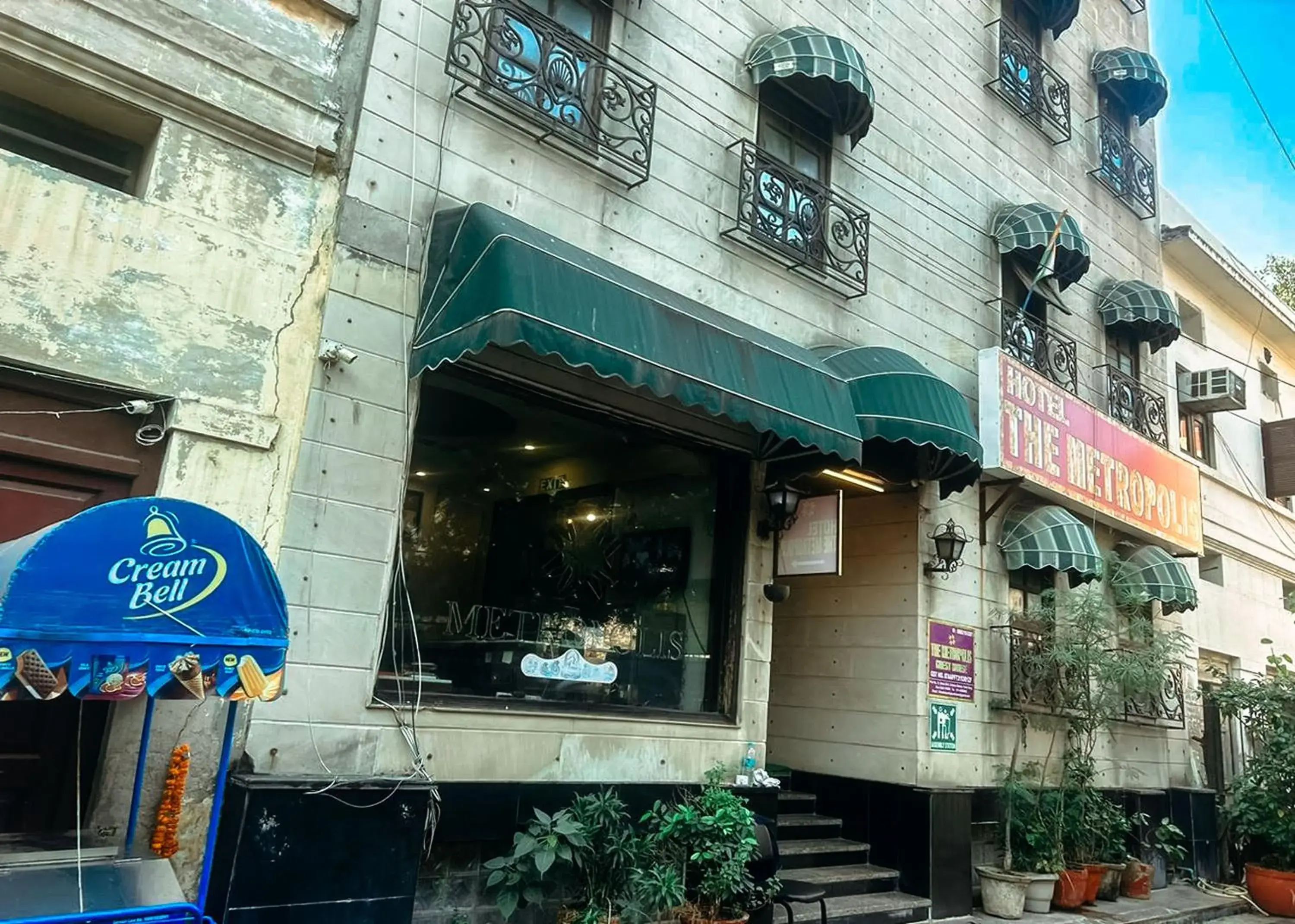 Property building in The Metropolis Guest House Near RK Ashram Metro Station Property building in The Metropolis Guest House Near RK Ashram Metro Station