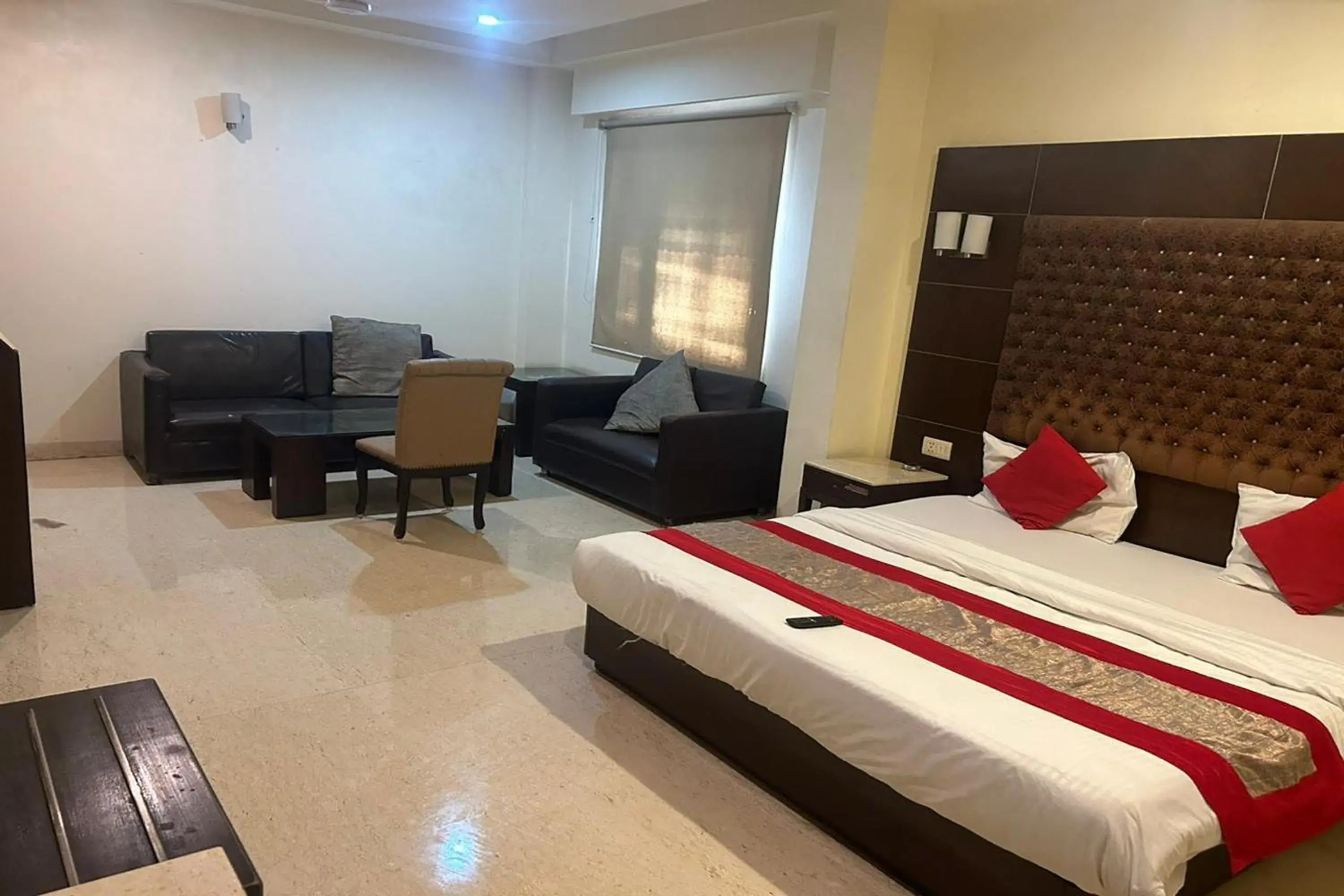 Bed in The Metropolis Guest House Near RK Ashram Metro Station Bed in The Metropolis Guest House Near RK Ashram Metro Station