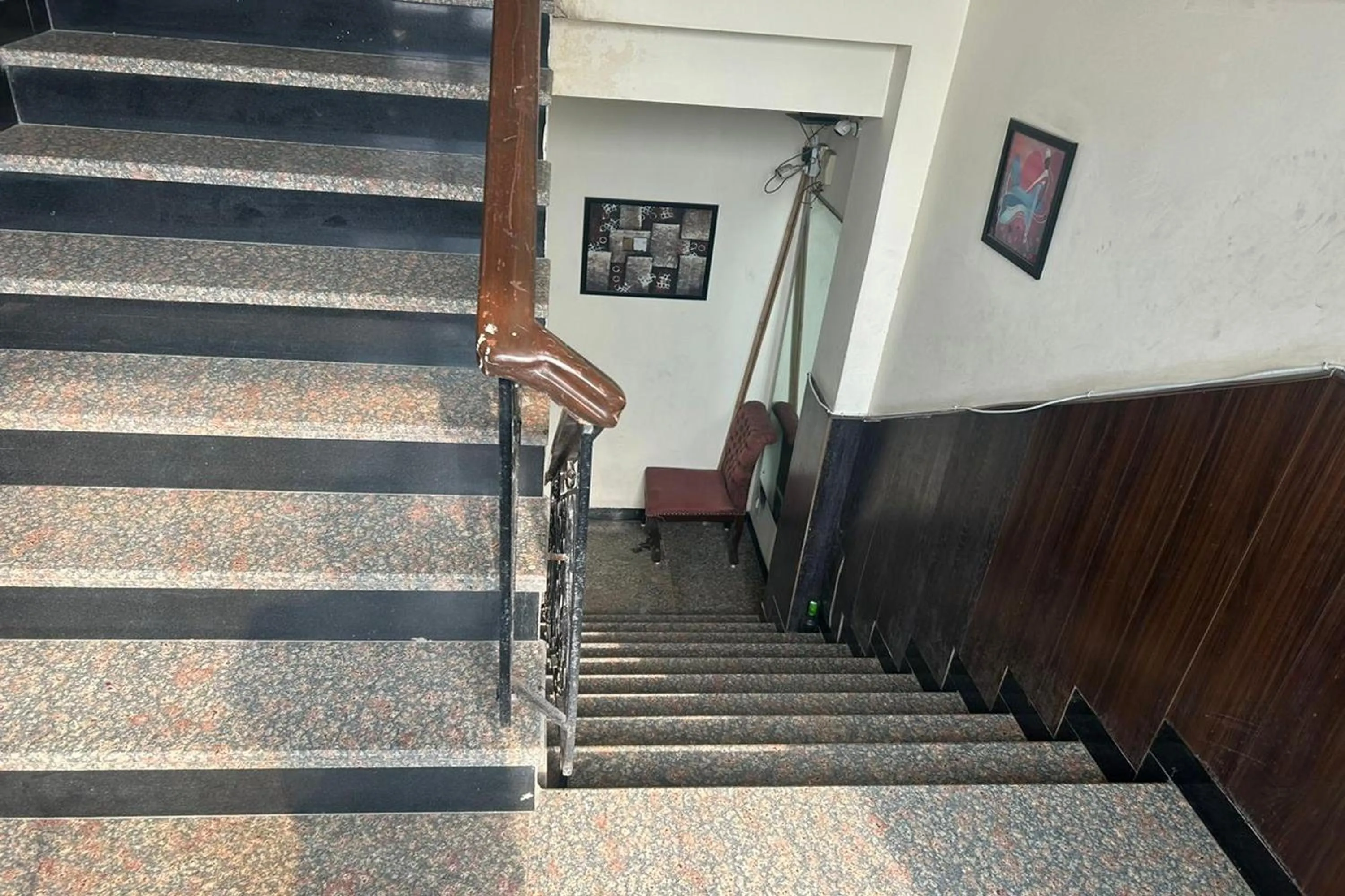 Area and facilities in The Metropolis Guest House Near RK Ashram Metro Station