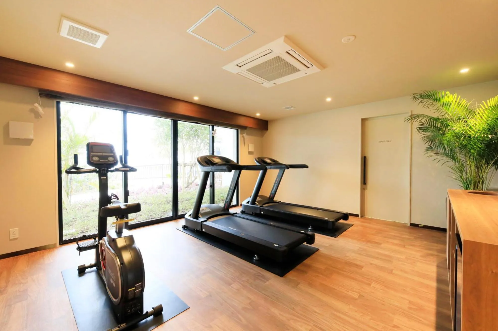 Fitness centre/facilities in VIVOVIVA石垣島