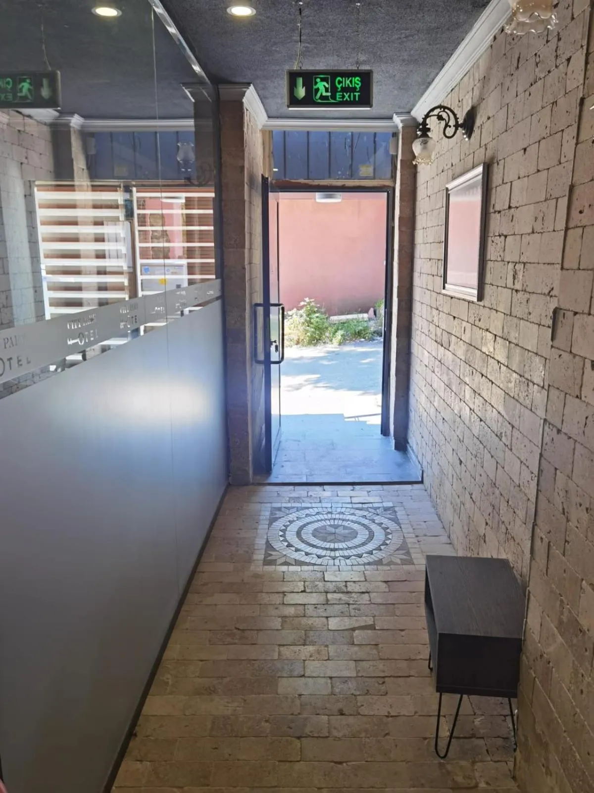 Facade/entrance in City Park Suites City Center Corlu