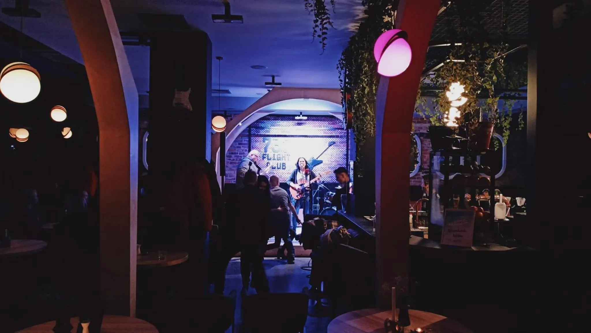 Evening entertainment in Hotel Meeting