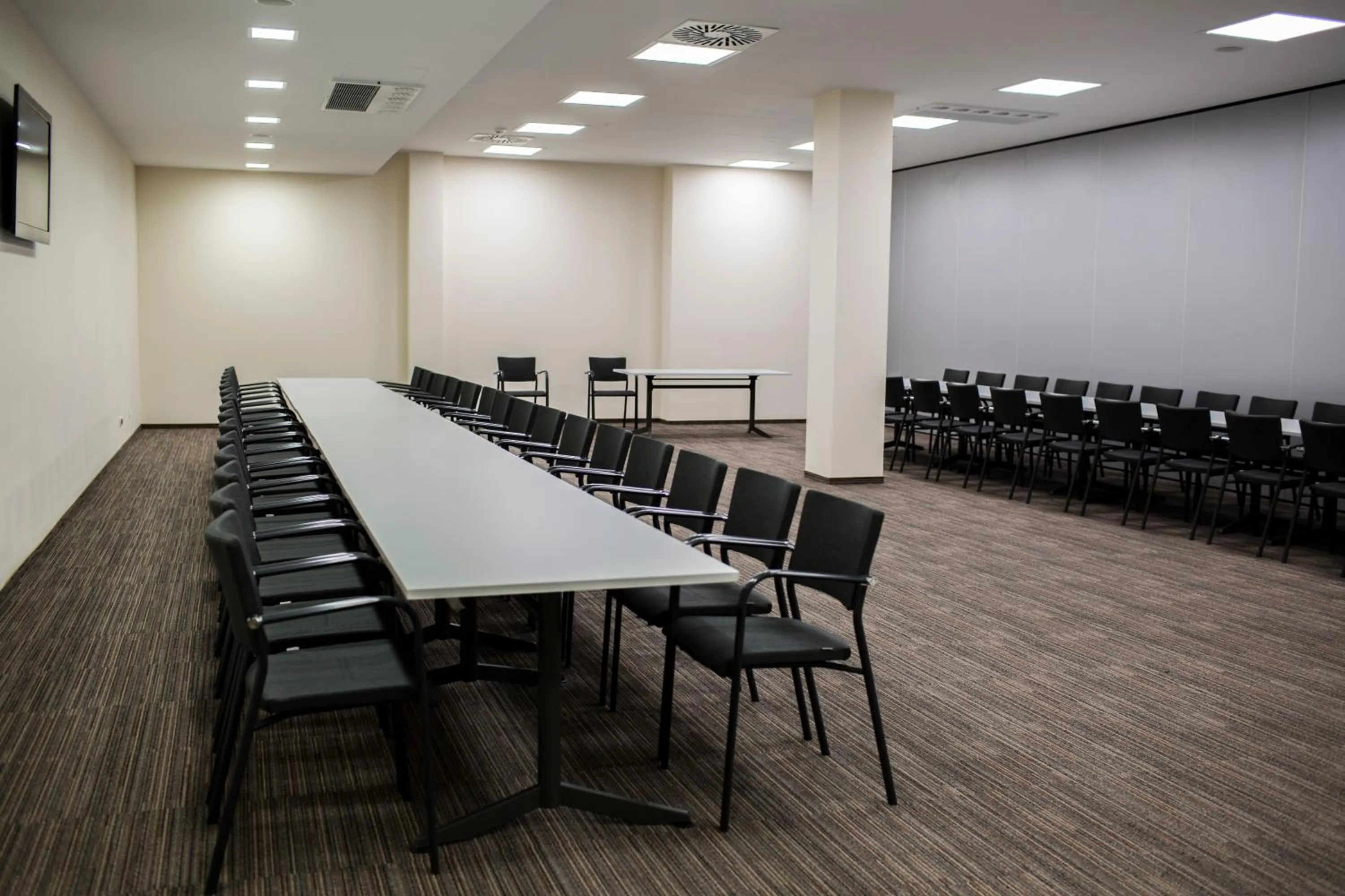 Business facilities in Hotel Meeting