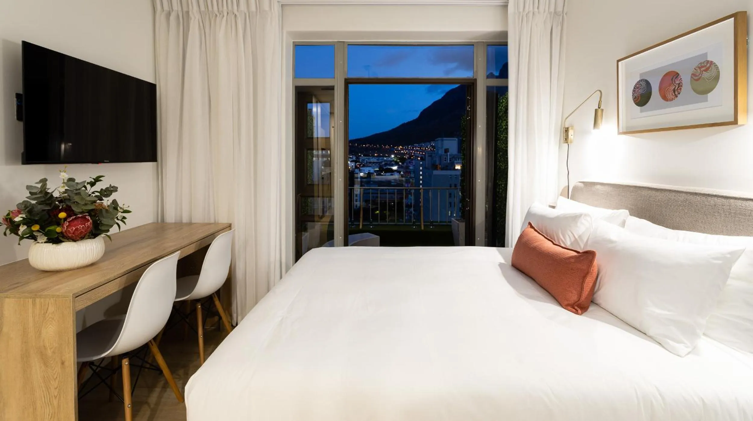 Balcony/Terrace, Bed in Habitat Aparthotel by Totalstay