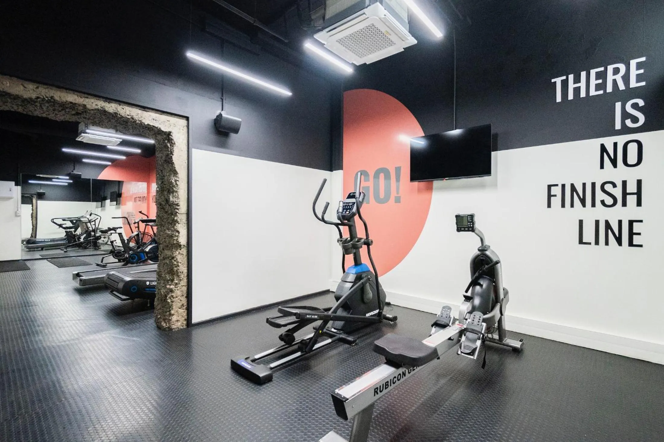 Fitness centre/facilities in Habitat Aparthotel by Totalstay