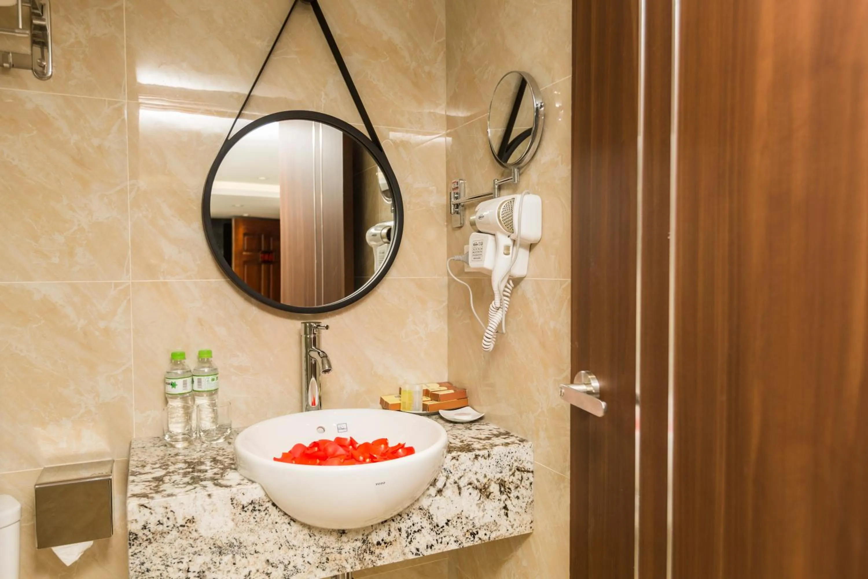 Bathroom in Blubiz Hotel 8