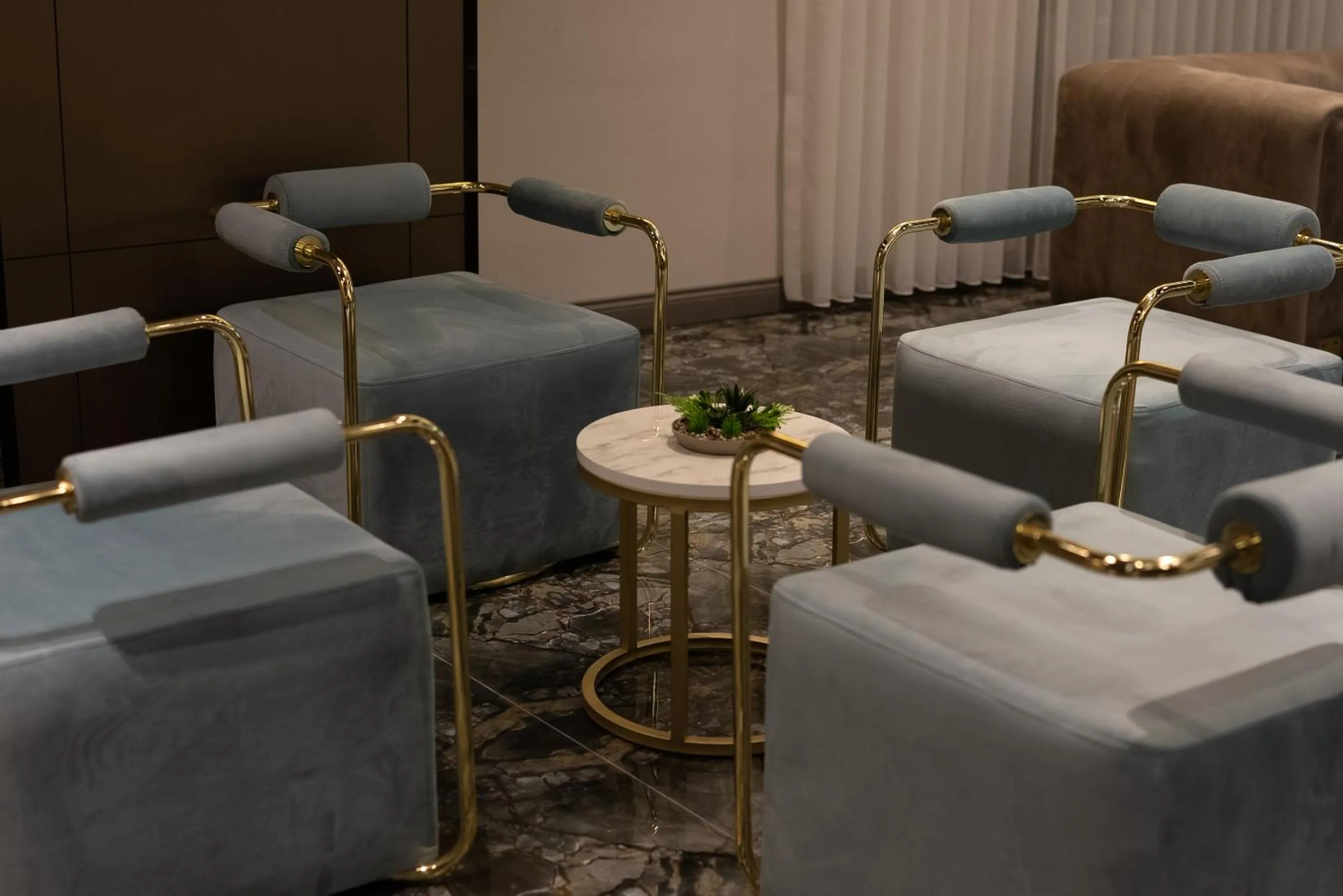 Seating area in Golden River Hotel By Continent