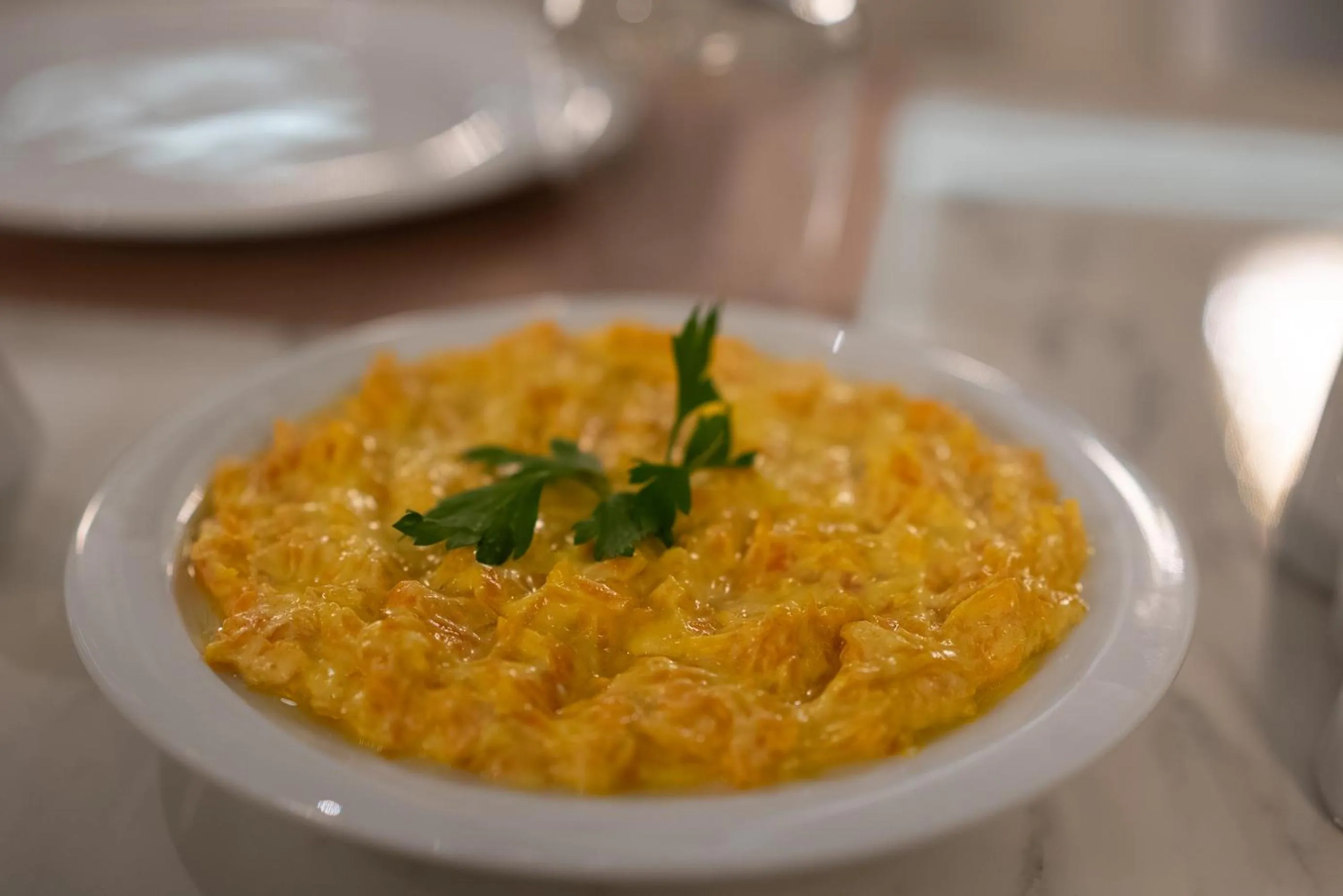 Food and drinks in Golden River Hotel By Continent