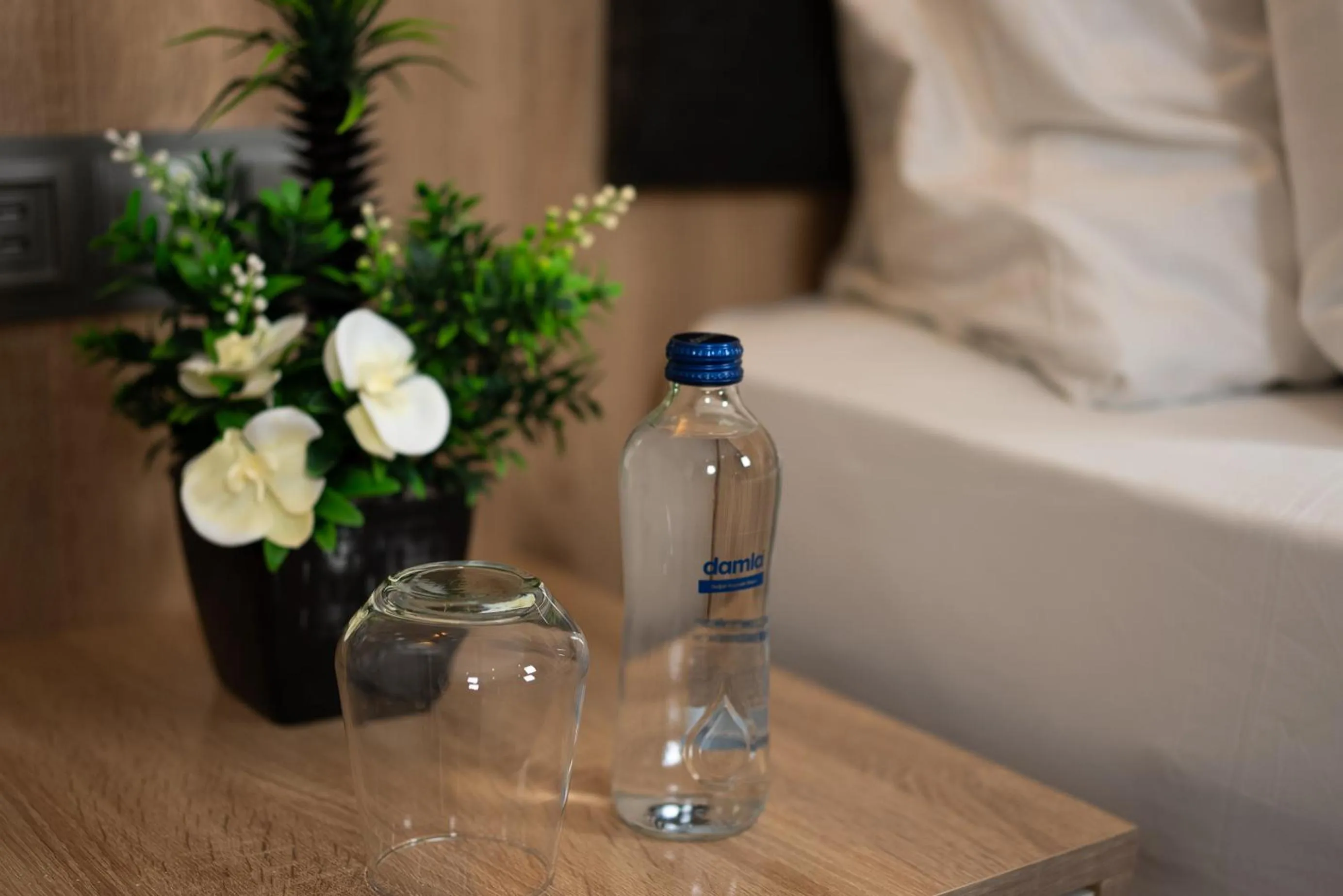 Food and drinks in Golden River Hotel By Continent