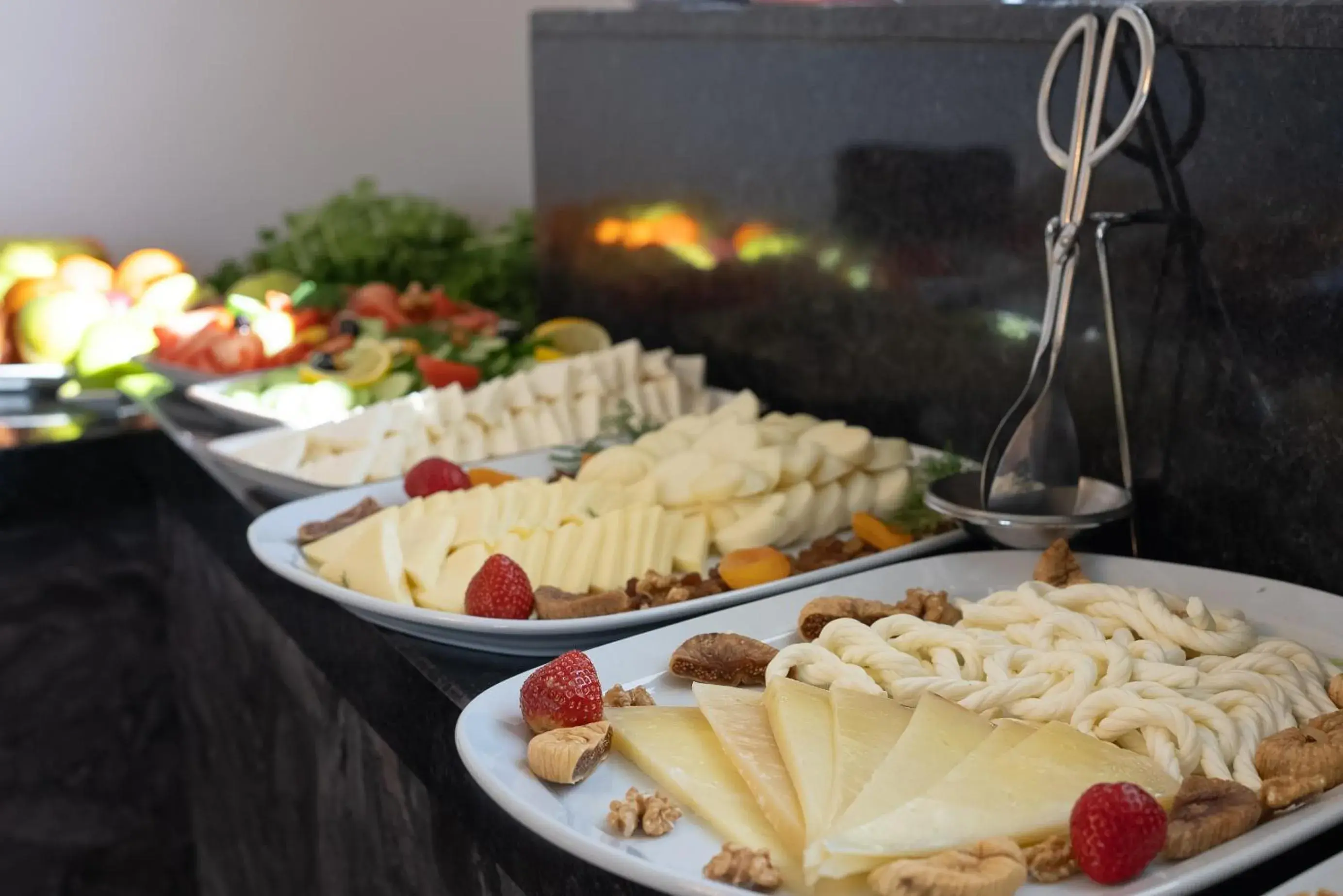 Food and drinks in Golden River Hotel By Continent Food and drinks in Golden River Hotel By Continent