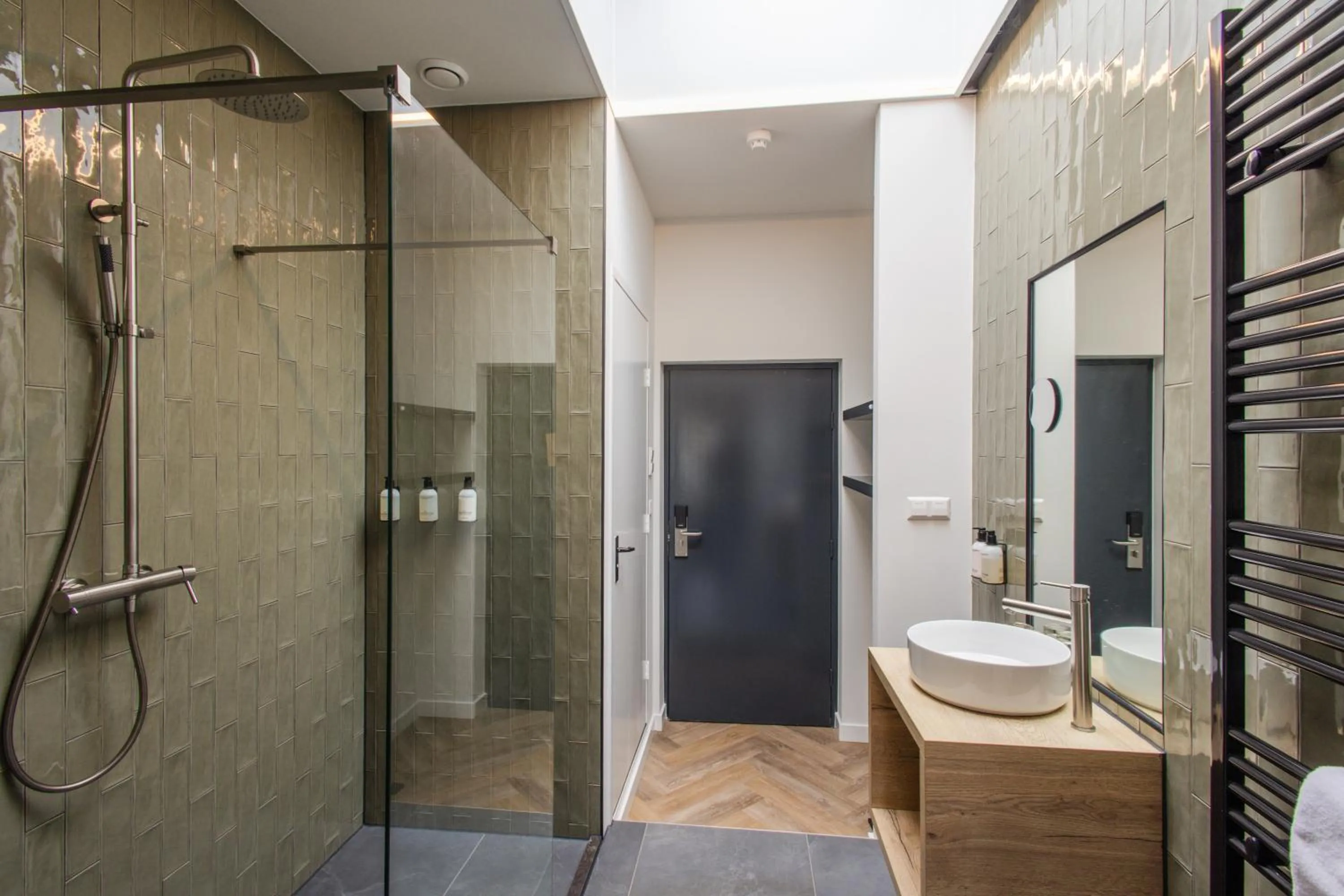 Shower in Badhuis Hotel