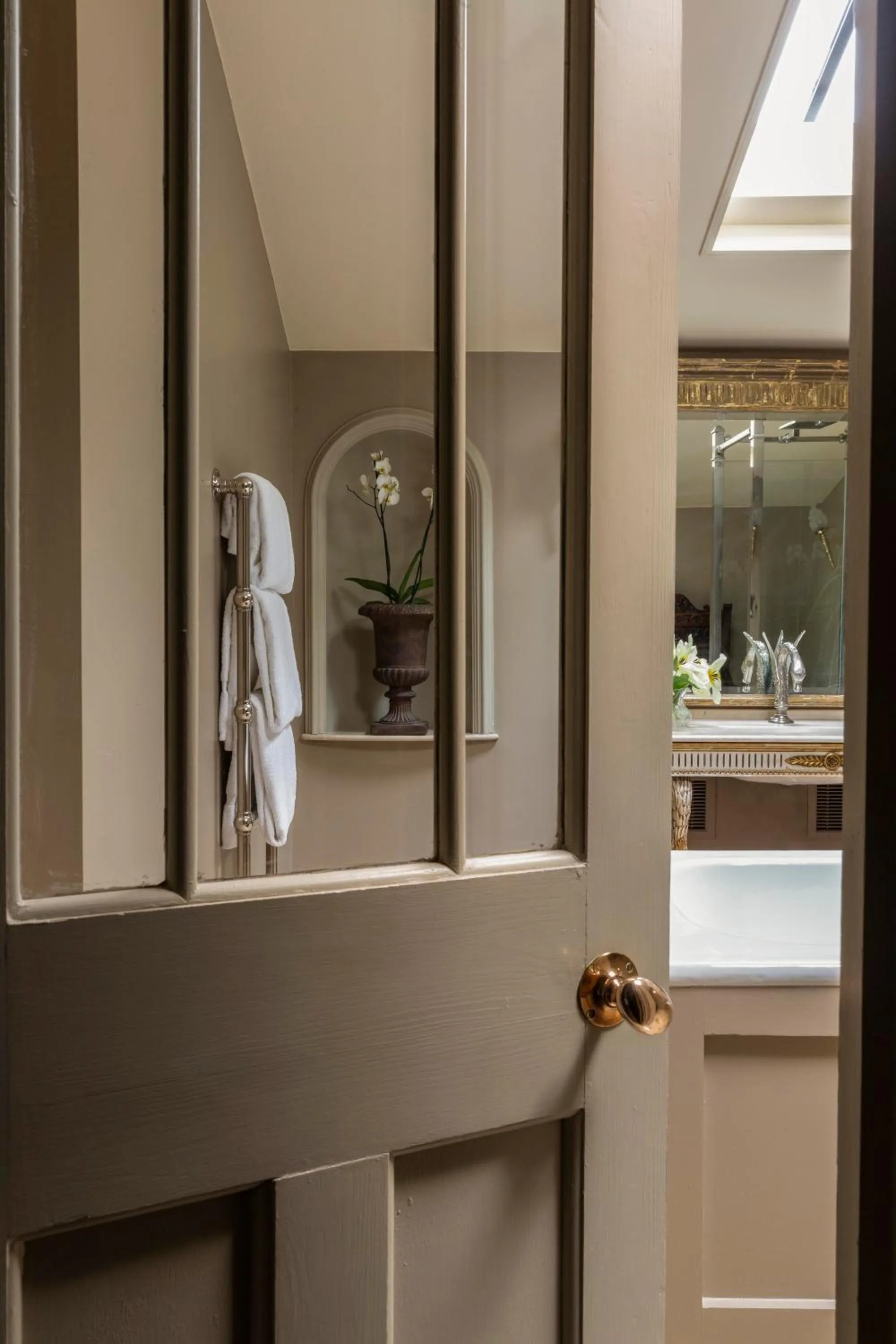 Bathroom in Hazlitt's