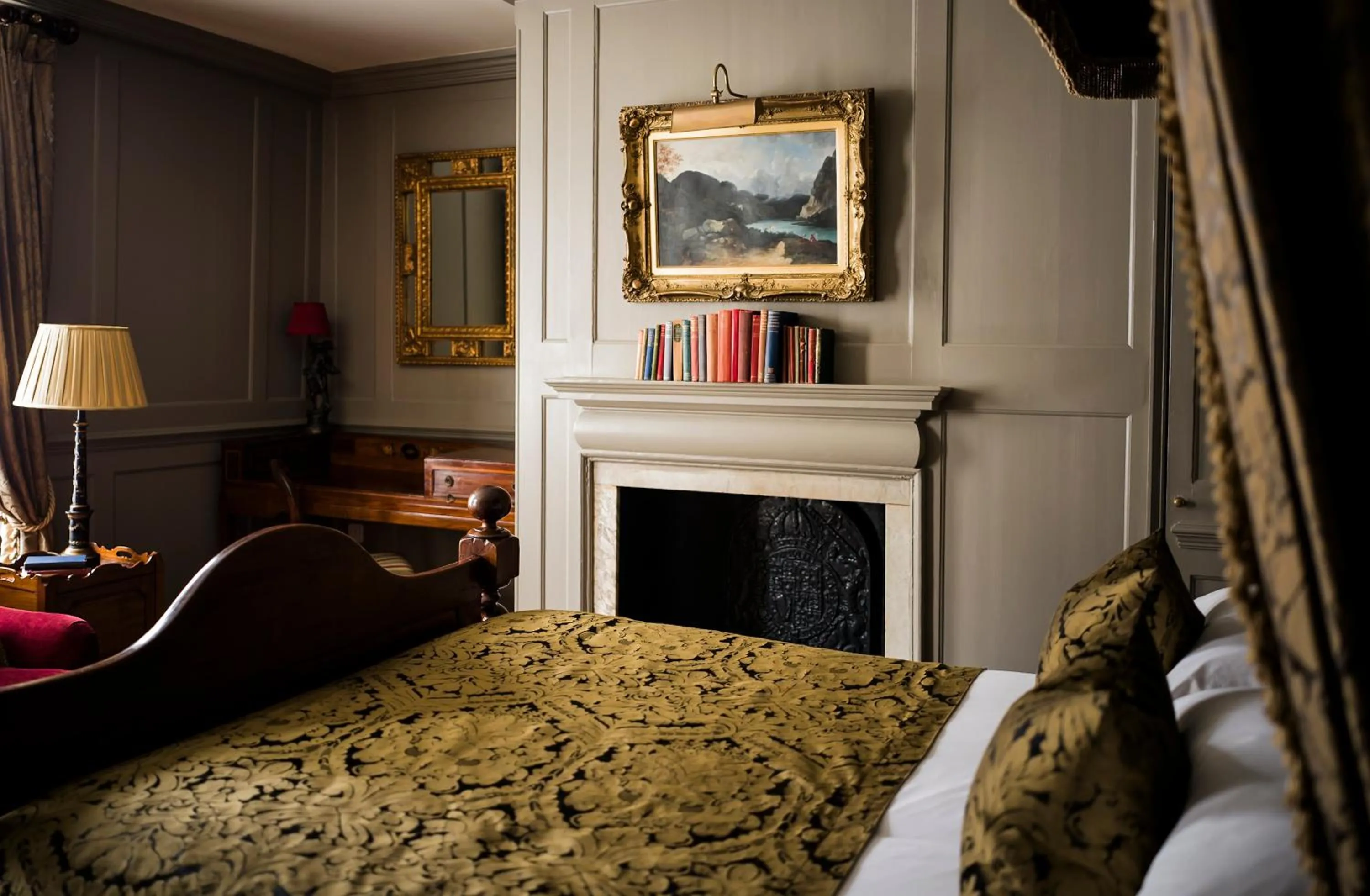 Bedroom, Bed in Hazlitt's