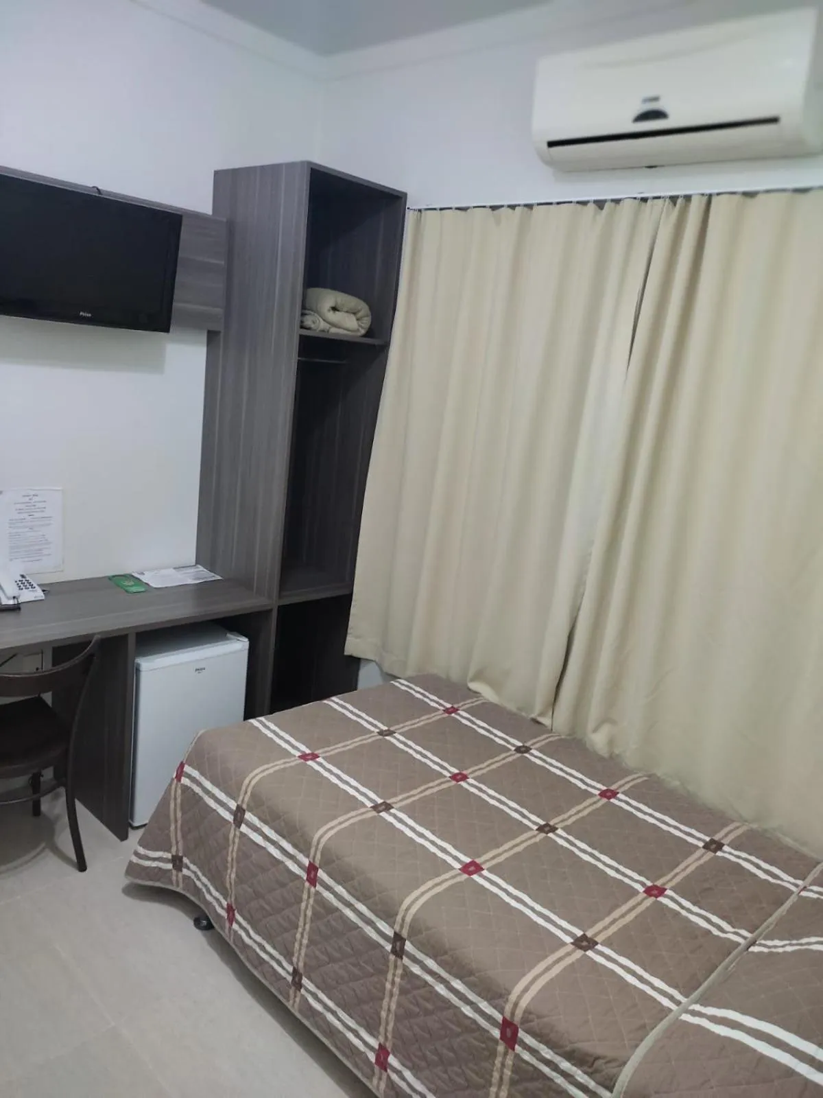 Bed in Hotel Bergozza