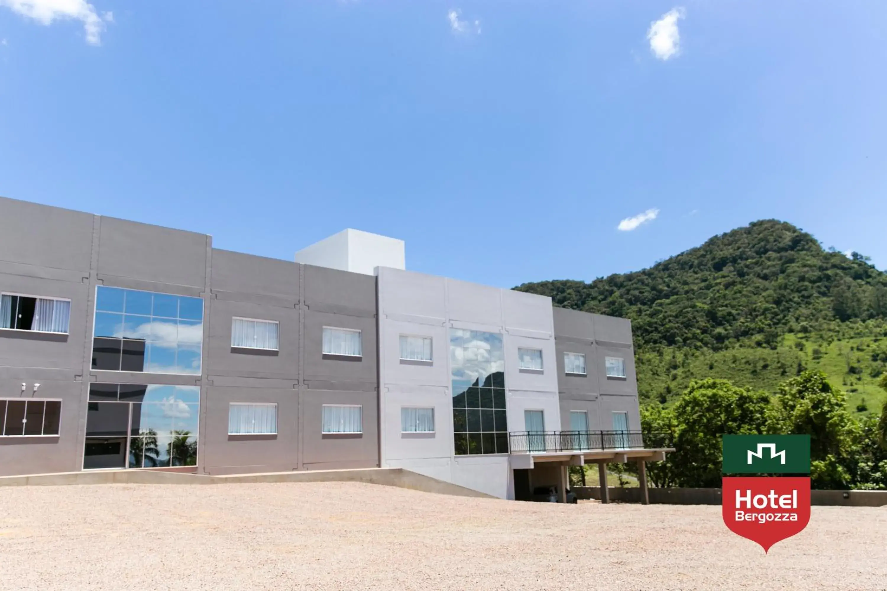 Deluxe Triple Room in Hotel Bergozza Deluxe Triple Room in Hotel Bergozza