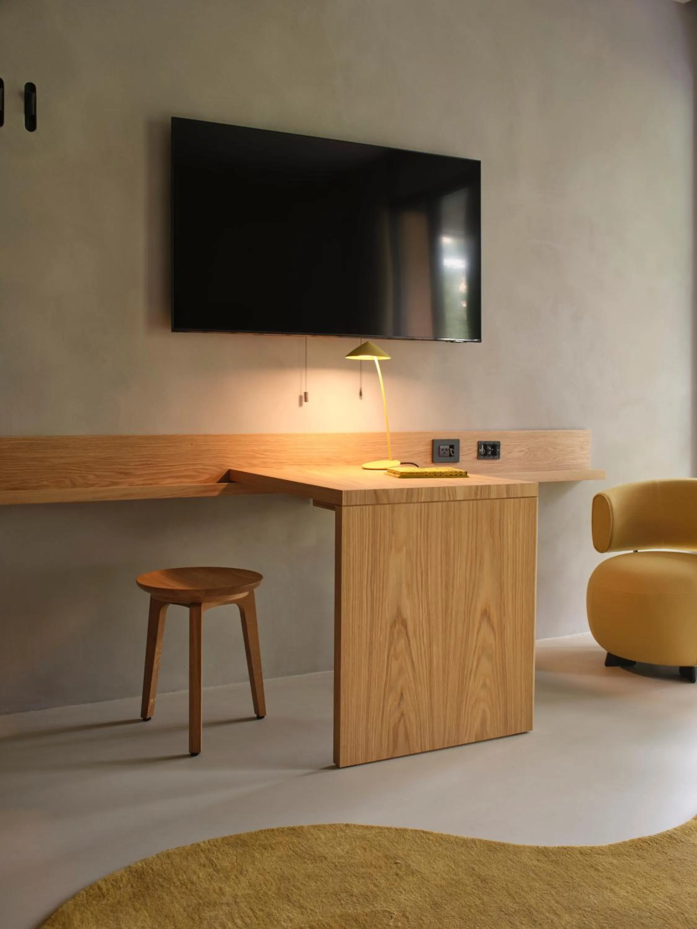 TV and multimedia in Capitolo Riviera