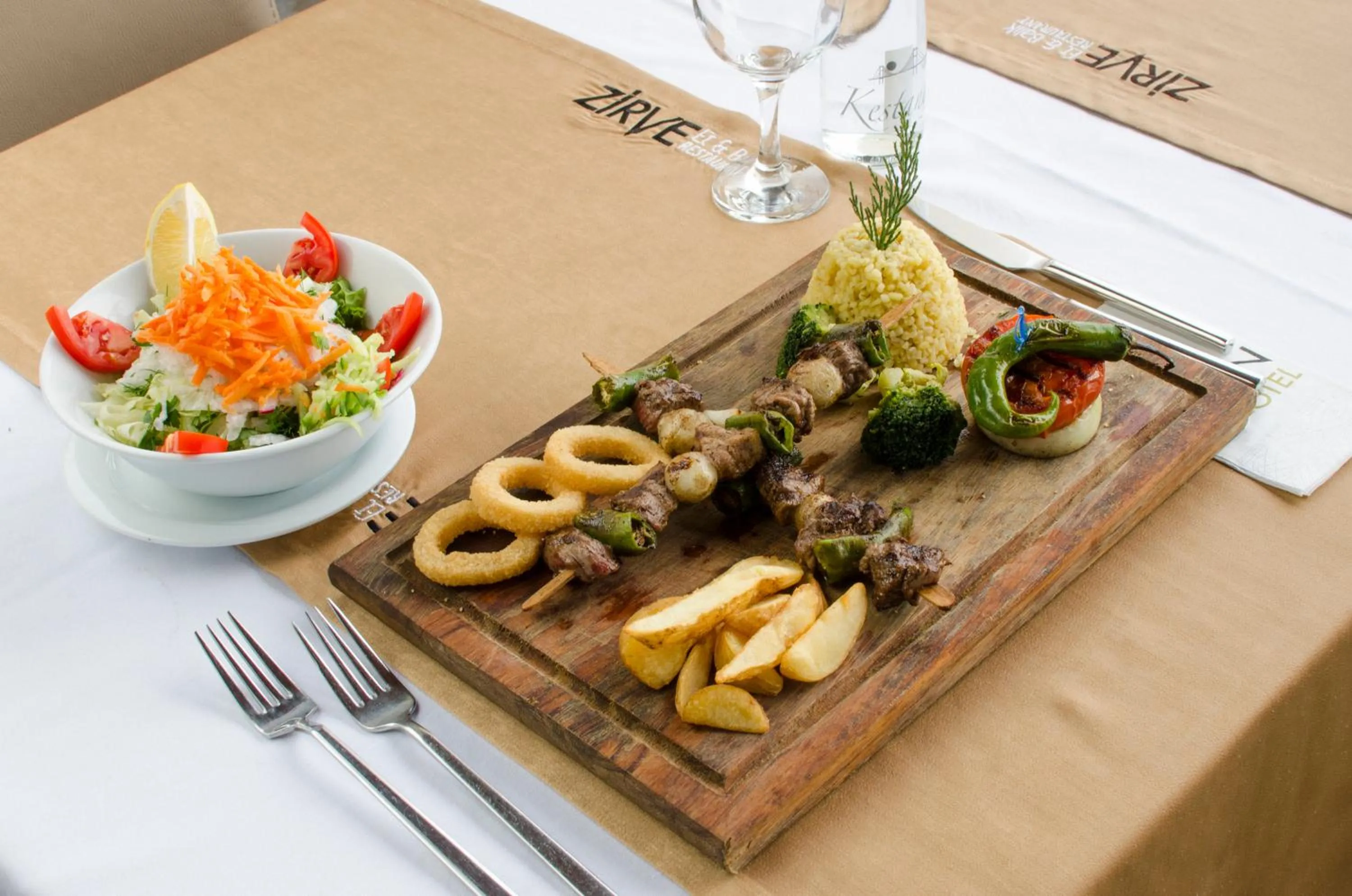 Food and drinks in Lavin Hotel & Spa