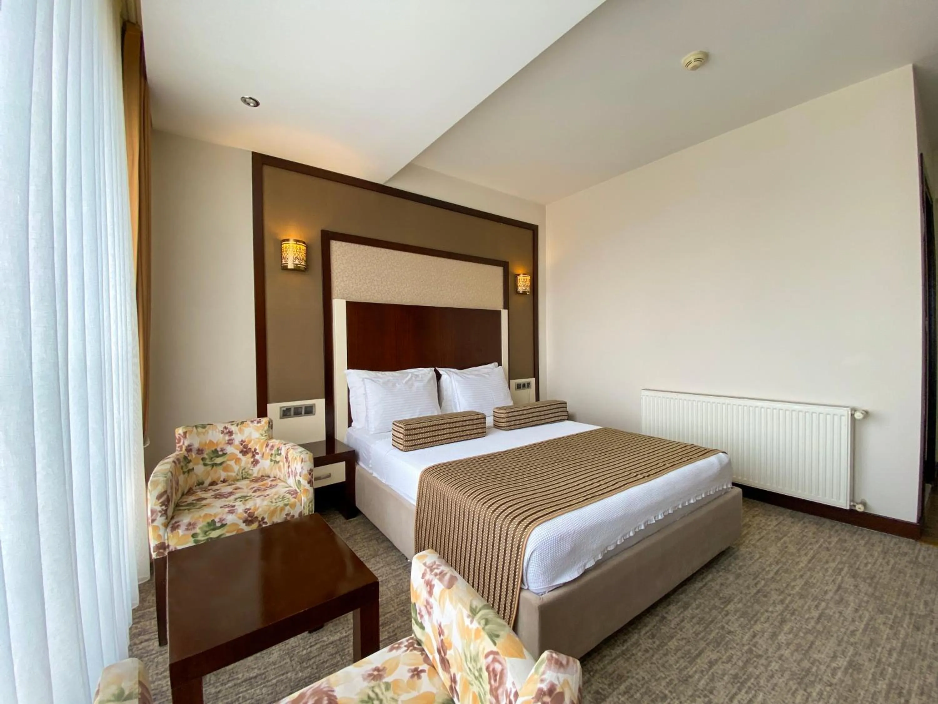 Bed in Lavin Hotel & Spa