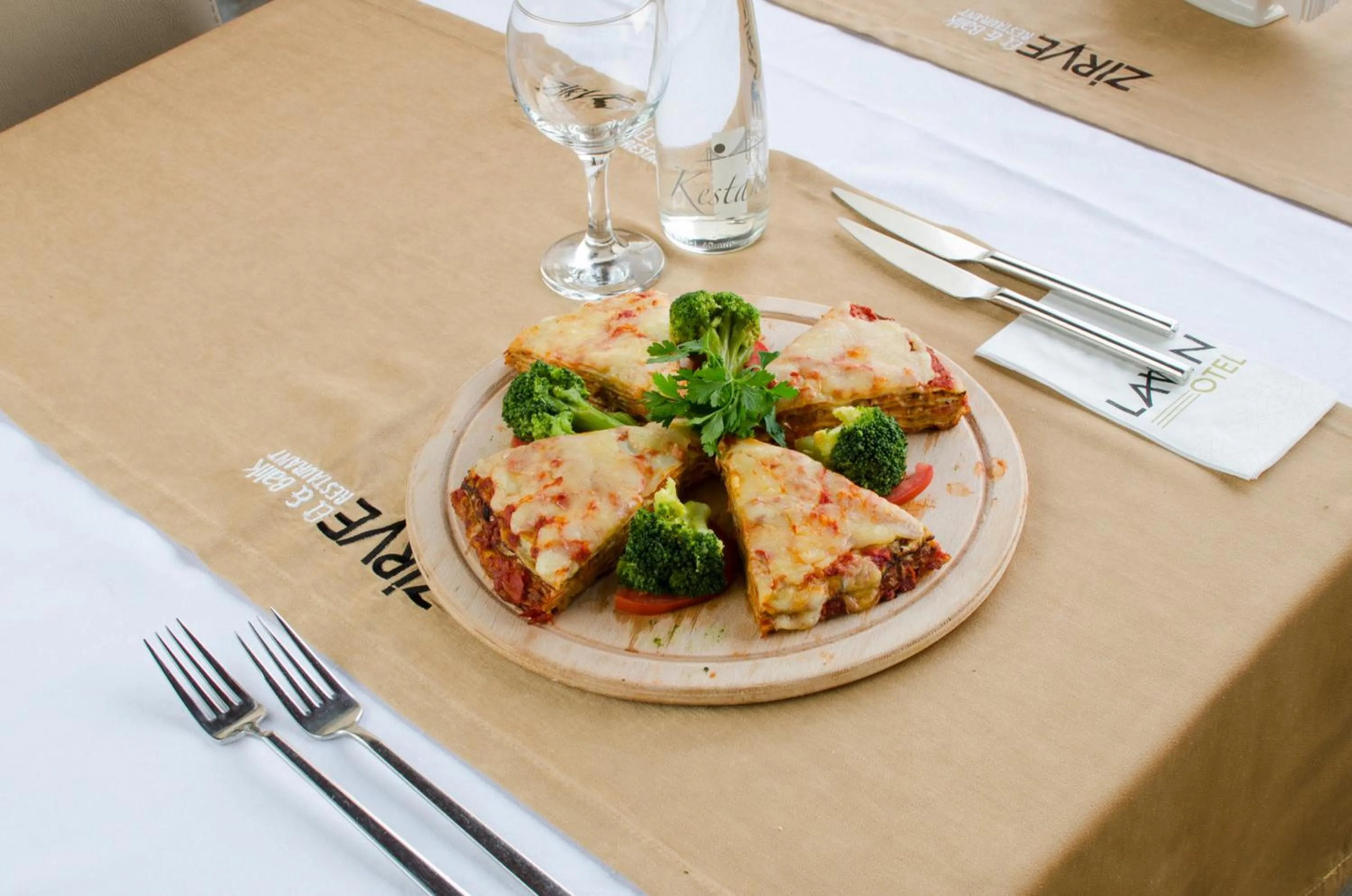 Food and drinks in Lavin Hotel & Spa