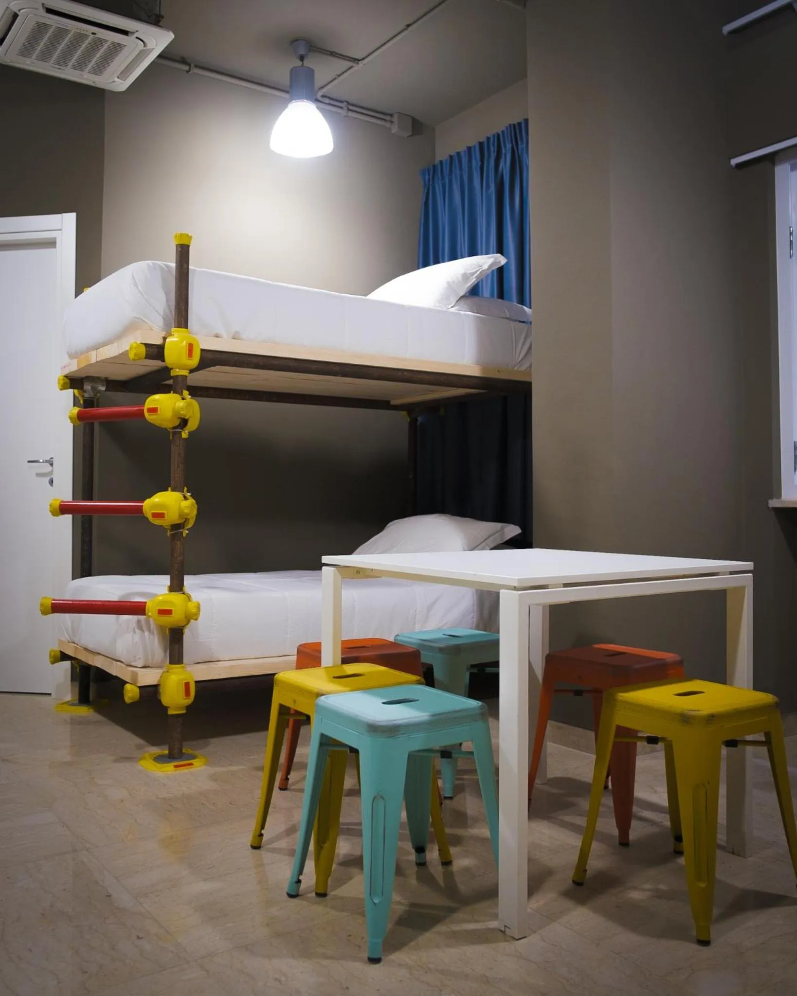 Hostelò - Luxury Hostel