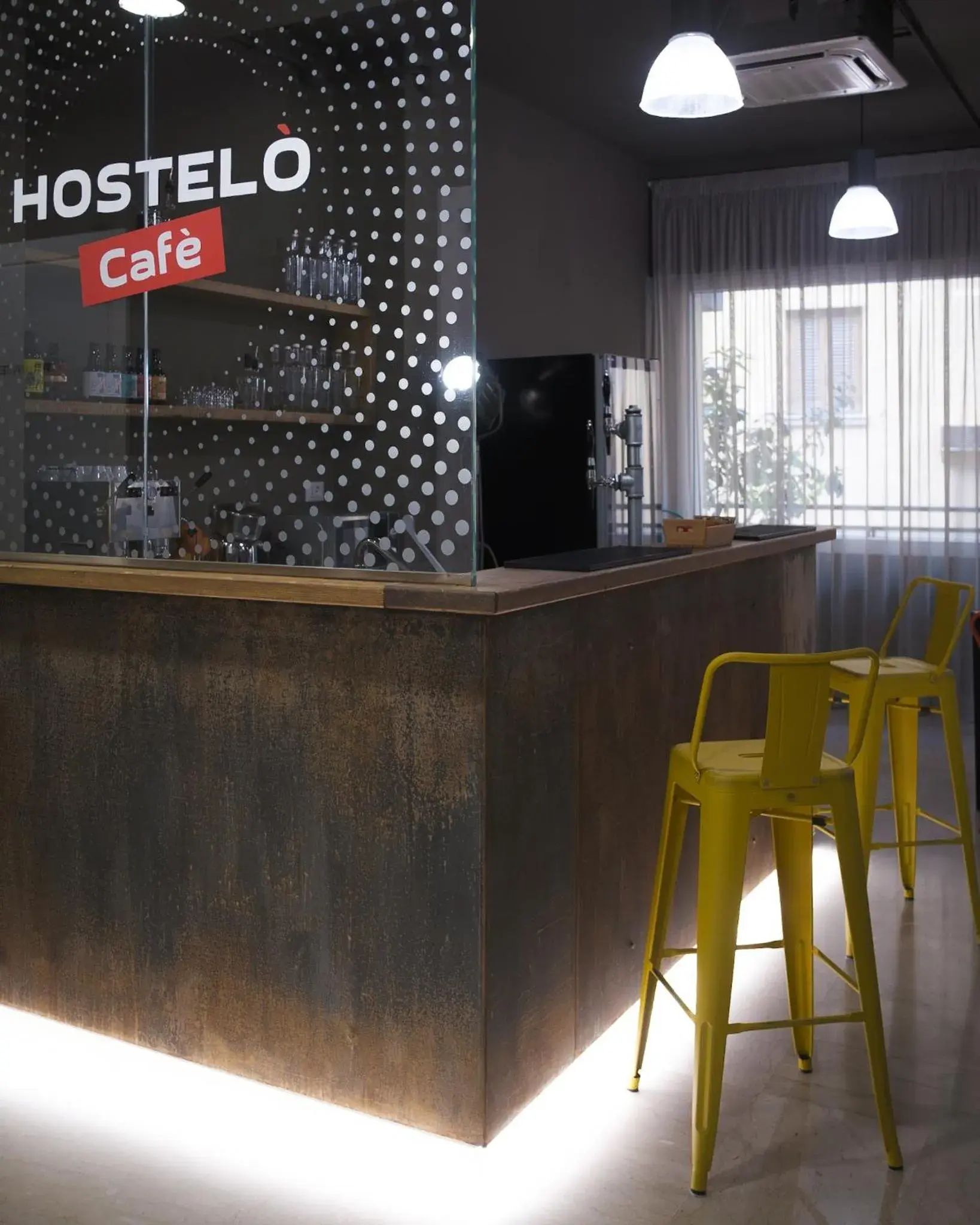 Lounge or bar in Hostelò - Luxury Hostel Lounge or bar in Hostelò - Luxury Hostel