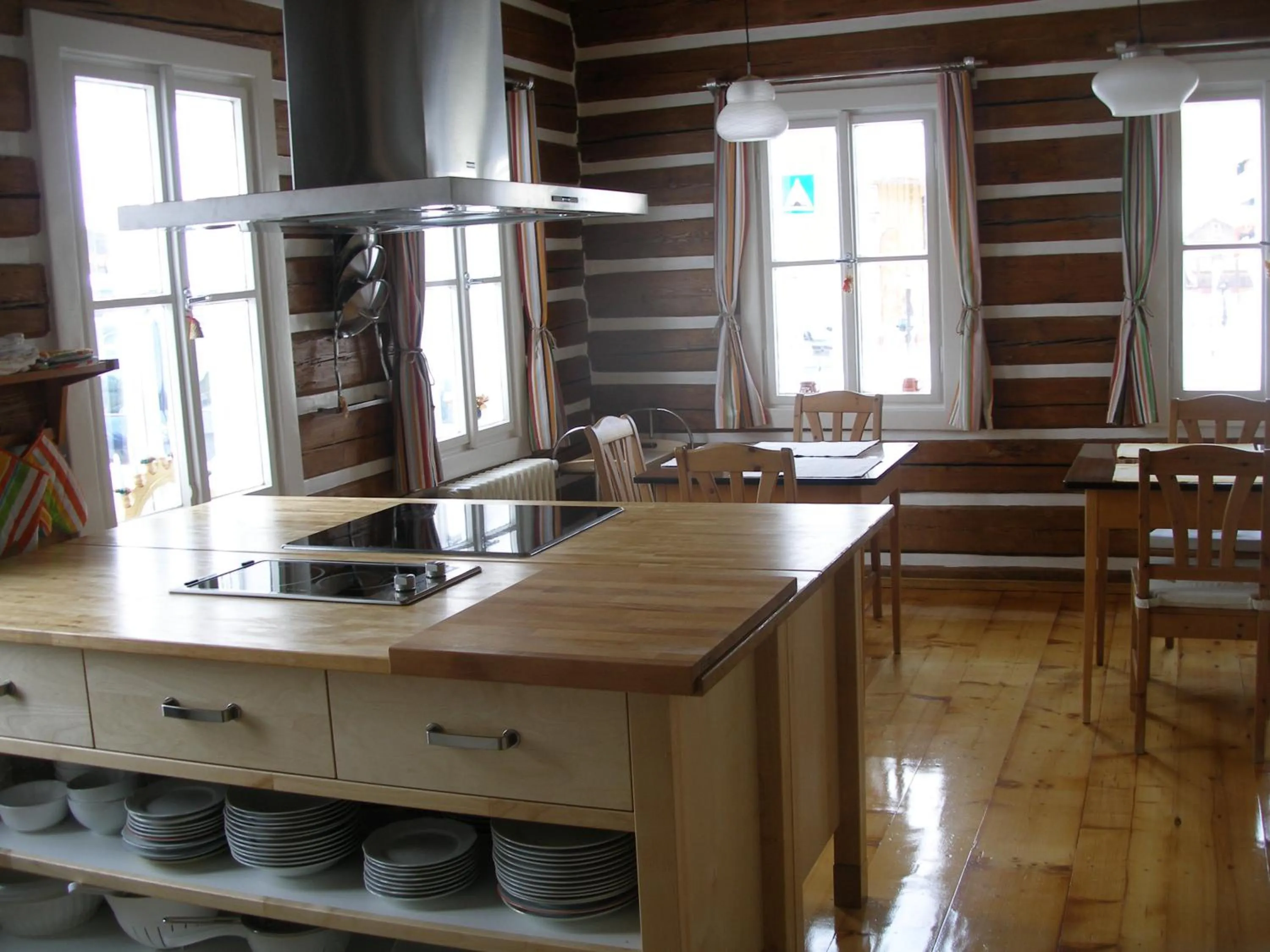 Communal kitchen in Pecka Penzion